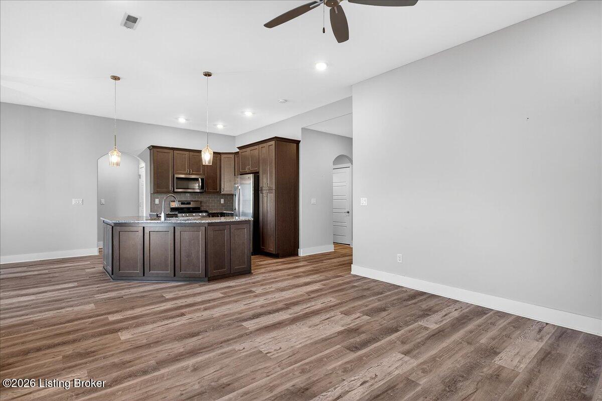 7808 Linwood Cir Property Photo 8