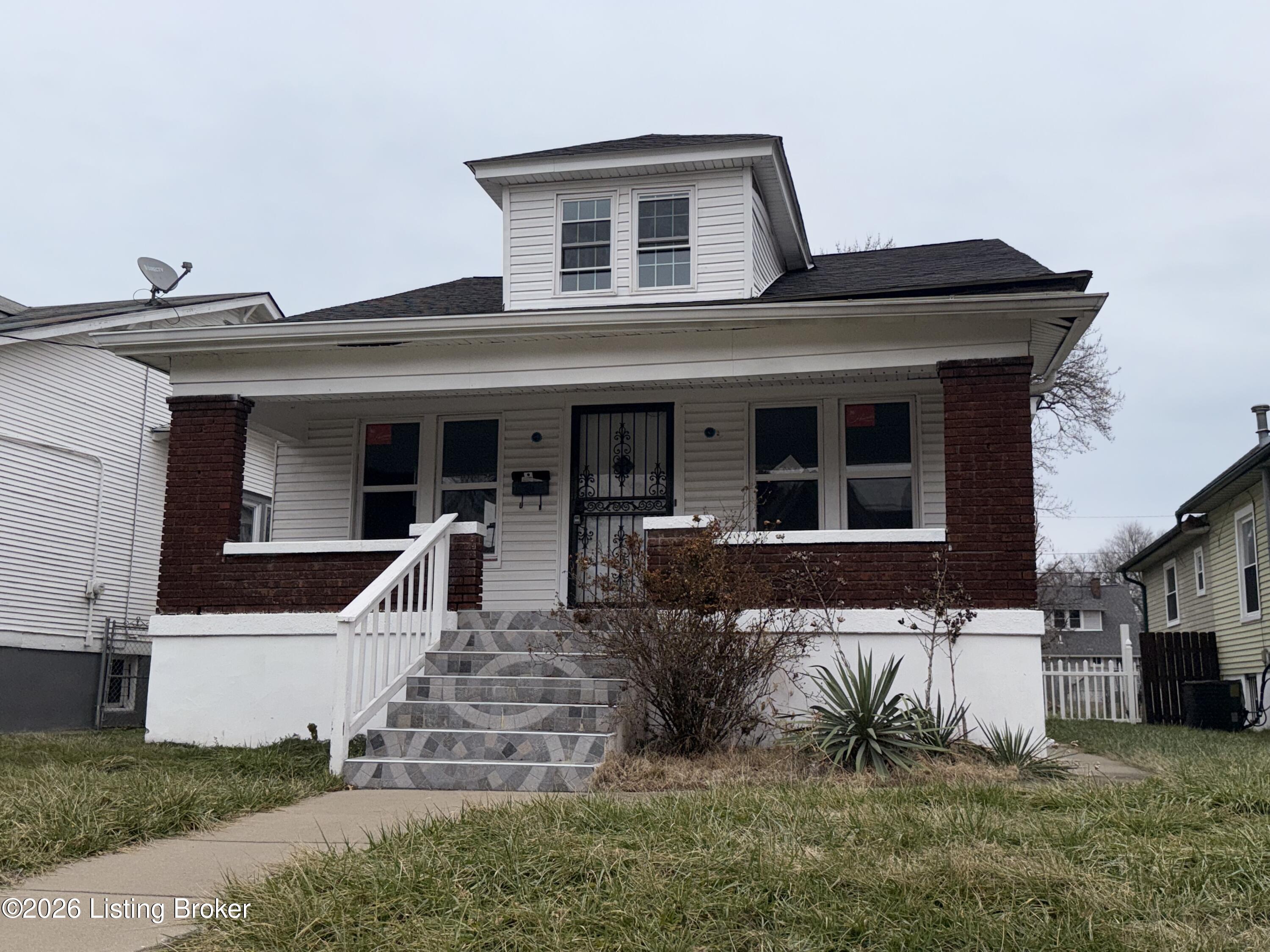 635 Cecil Ave Property Photo 1