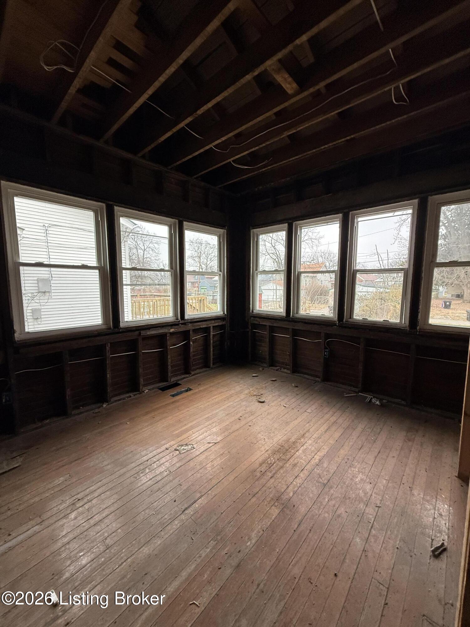 635 Cecil Ave Property Photo 12