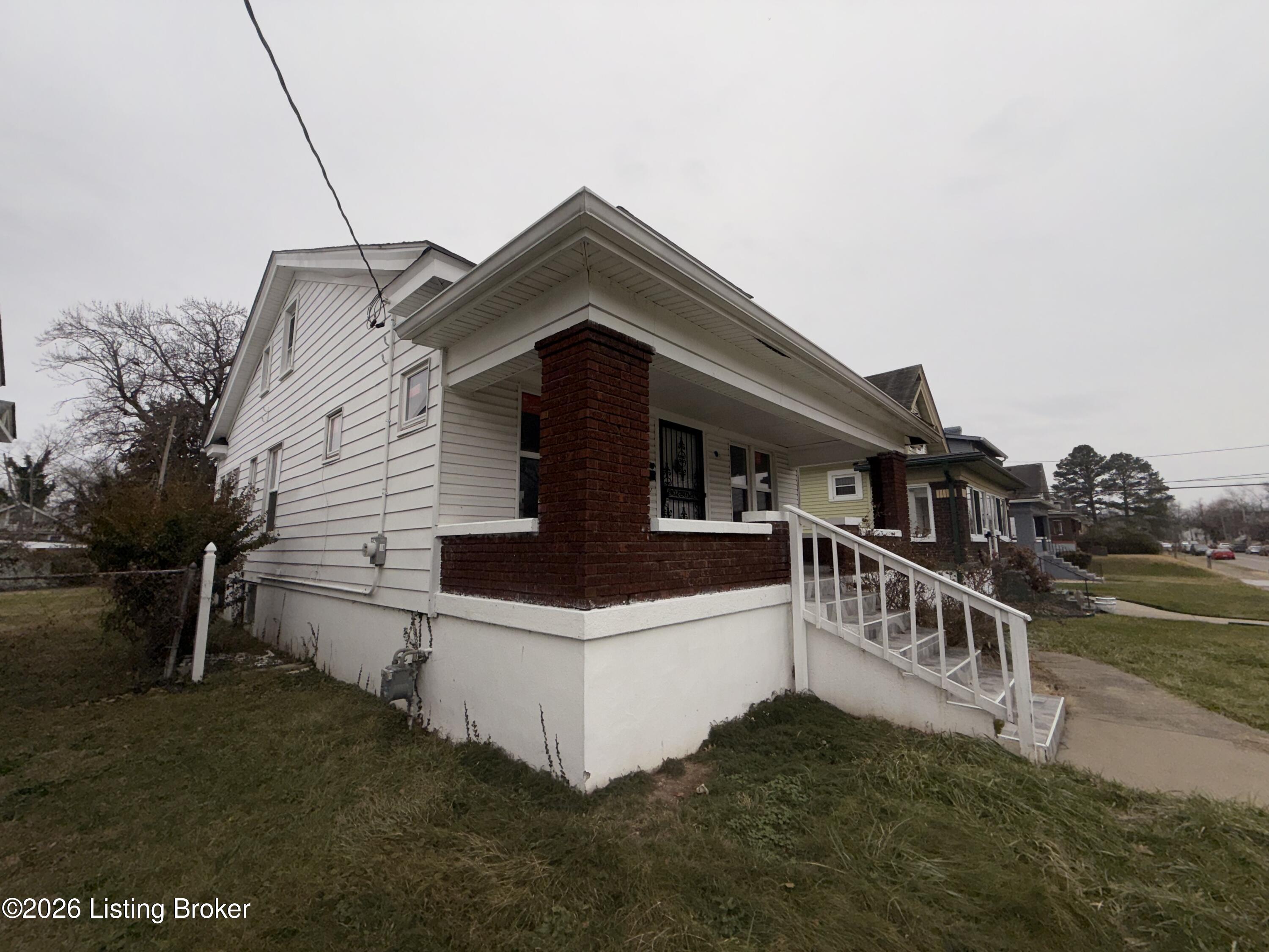 635 Cecil Ave Property Photo 21