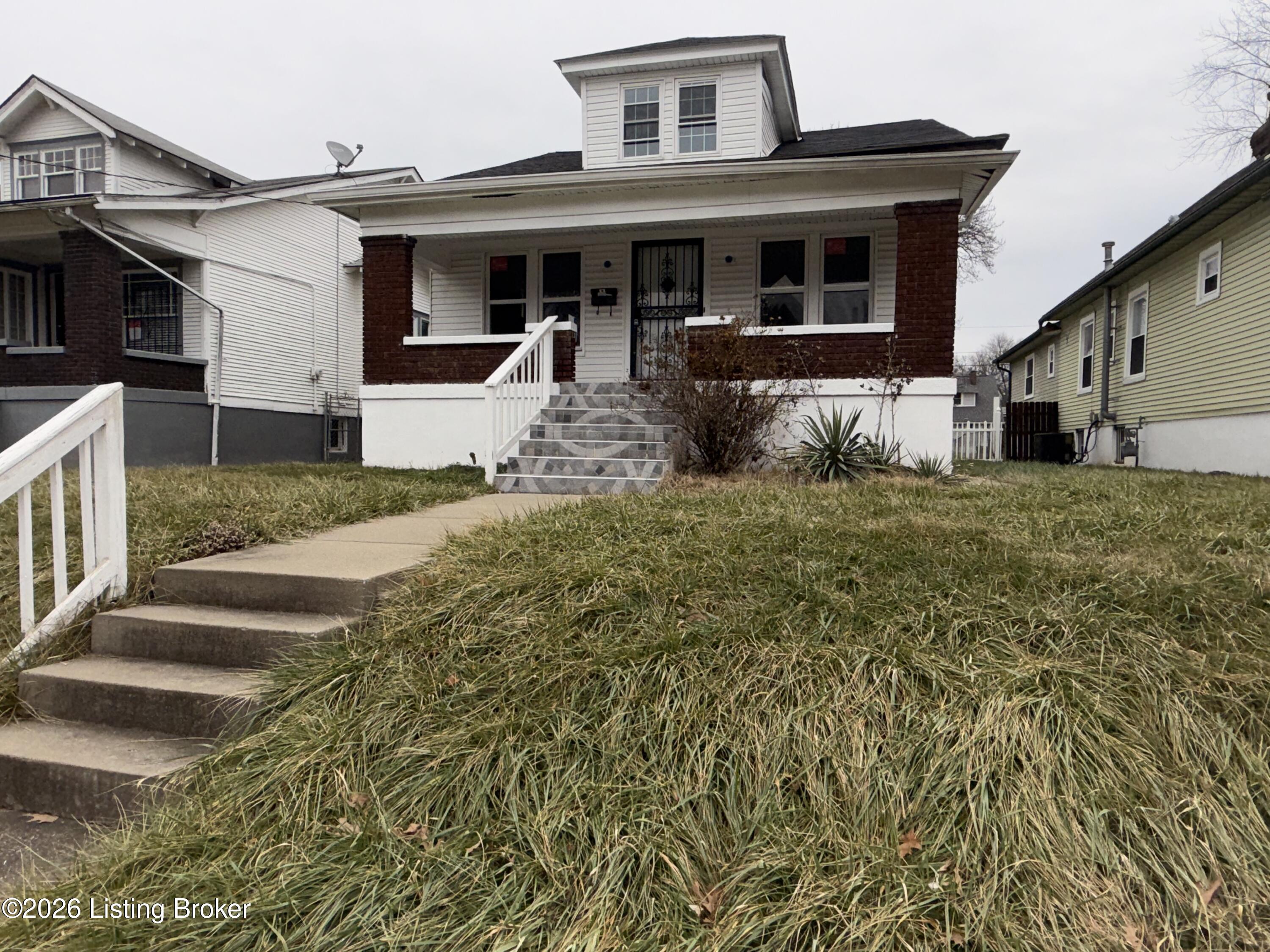 635 Cecil Ave Property Photo 22