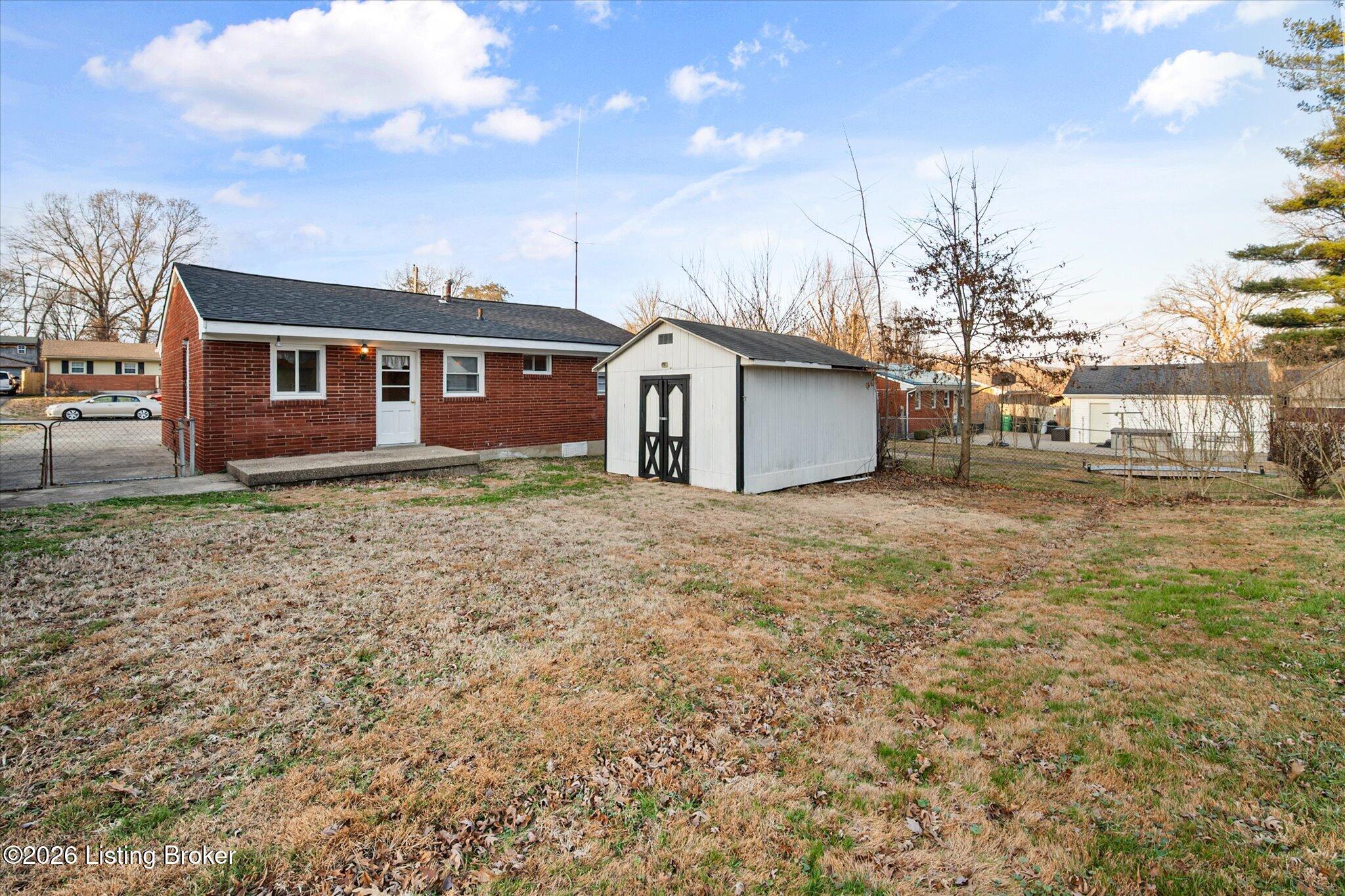 10719 Charlene Dr Property Photo 6