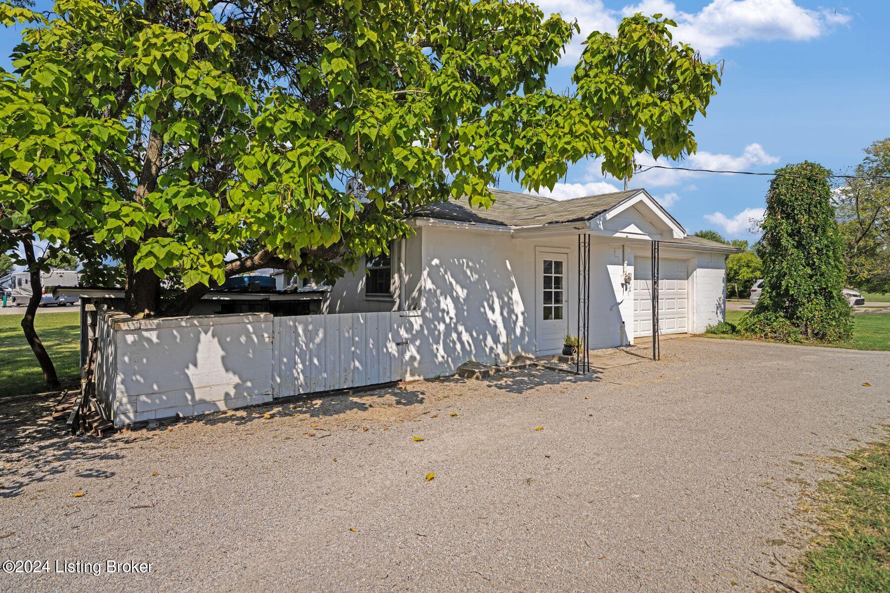 610 Cedar Grove Rd Property Photo 8