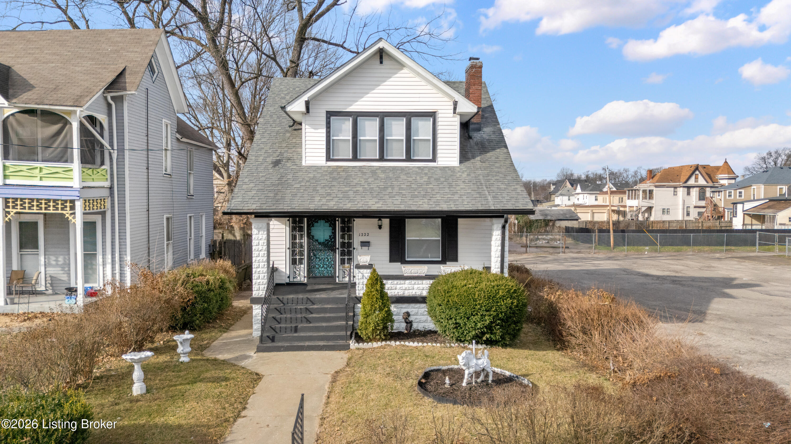 1222 Cypress St Property Photo 1