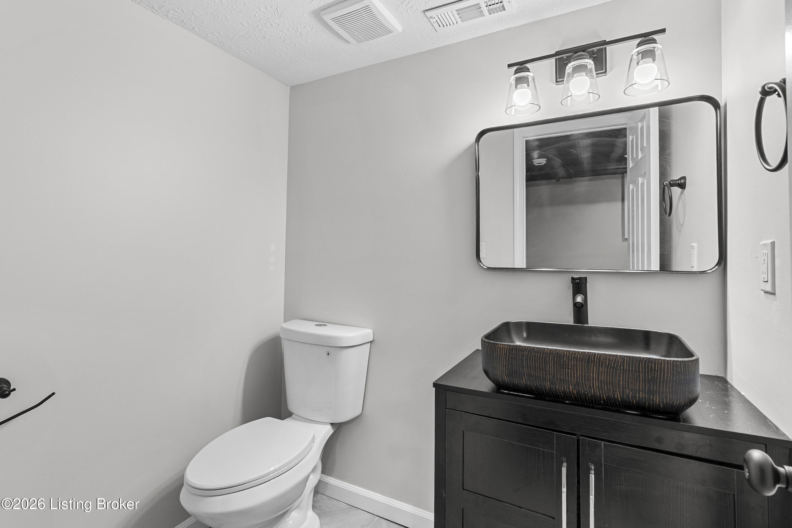 1222 Cypress St Property Photo 35