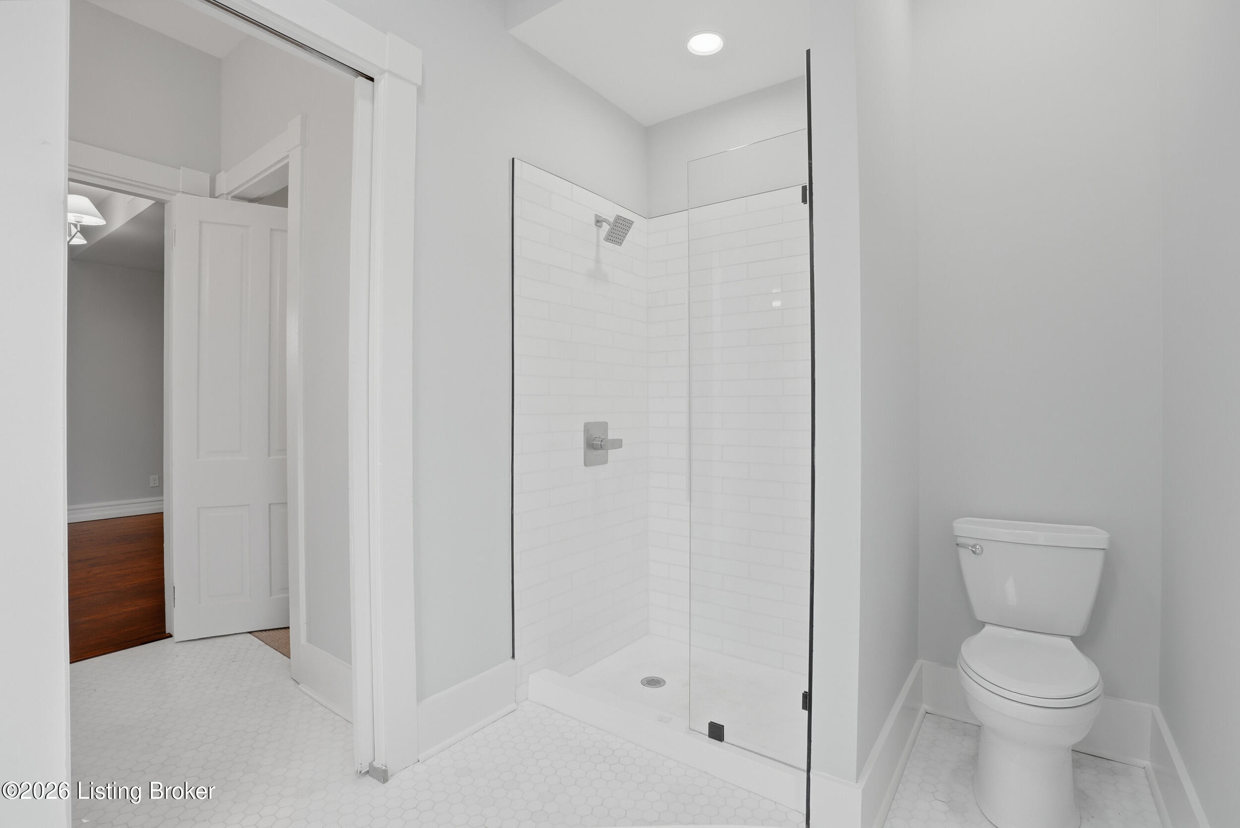 115 E Ormsby Ave Property Photo 21