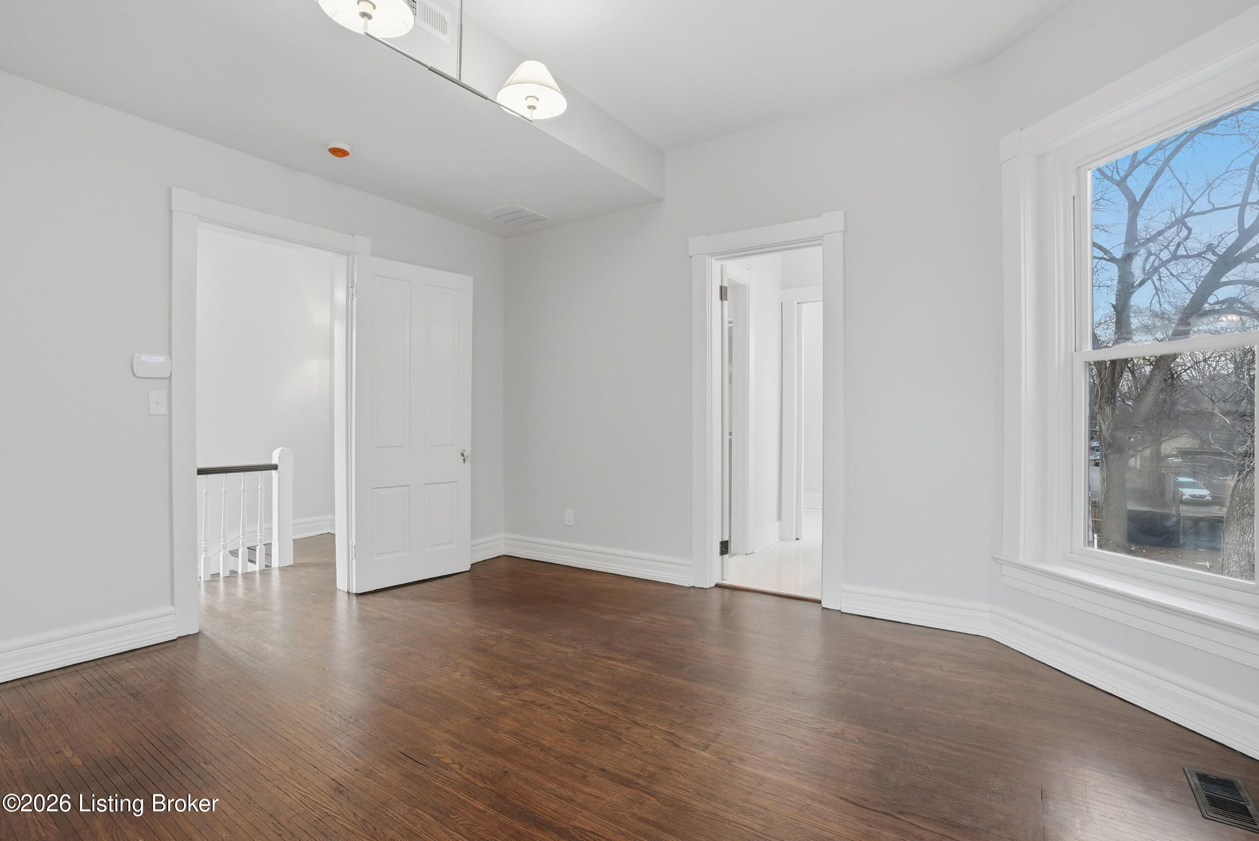115 E Ormsby Ave Property Photo 25
