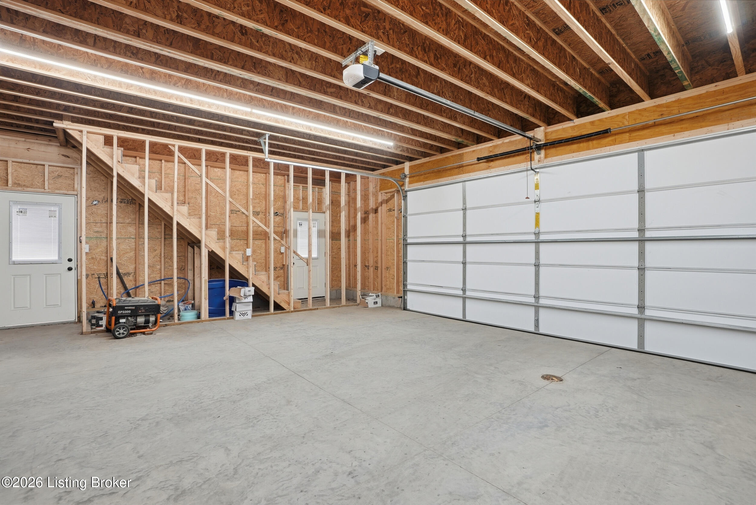 115 E Ormsby Ave Property Photo 40