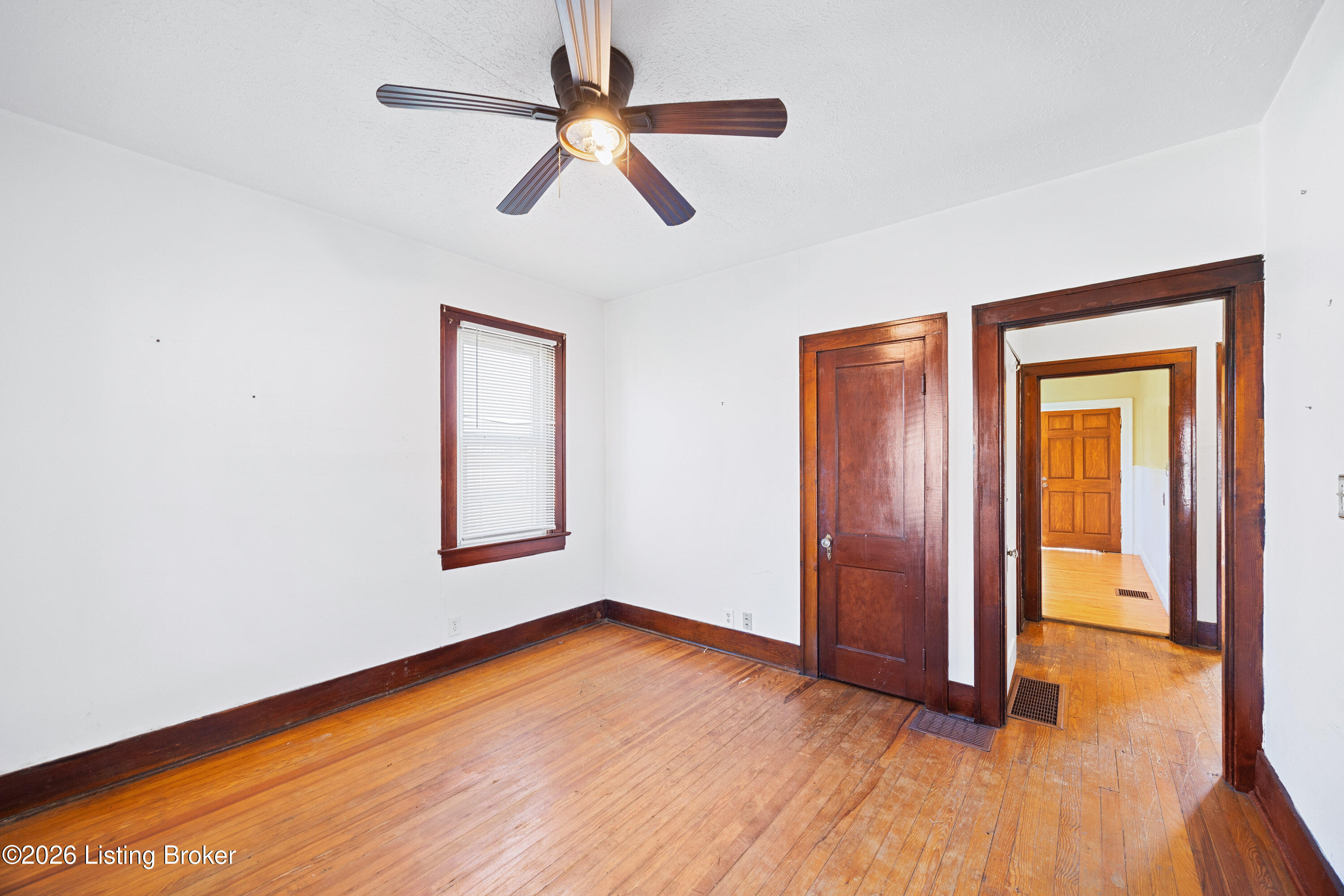 3235 Taylor Blvd Property Photo 8