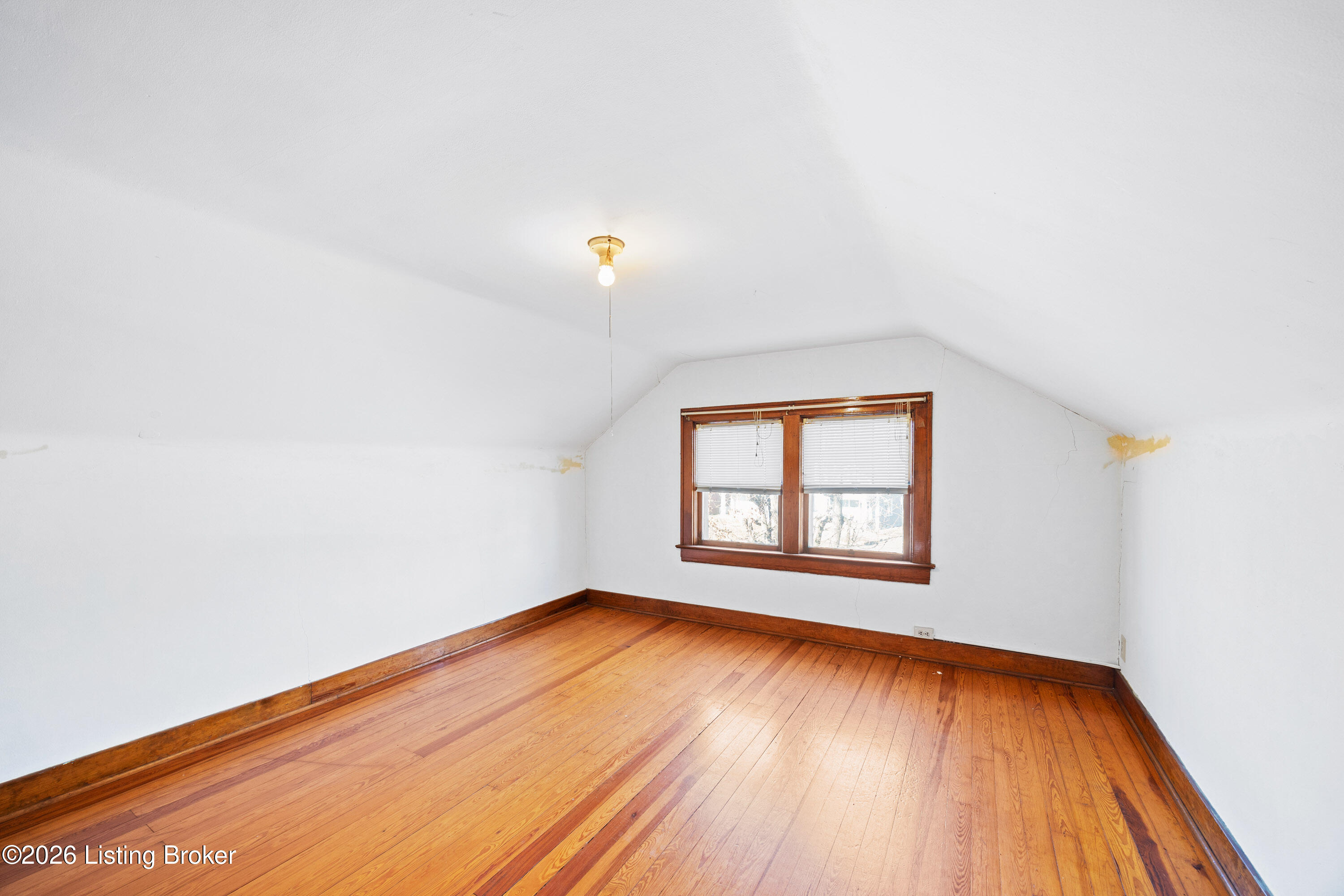 3235 Taylor Blvd Property Photo 18