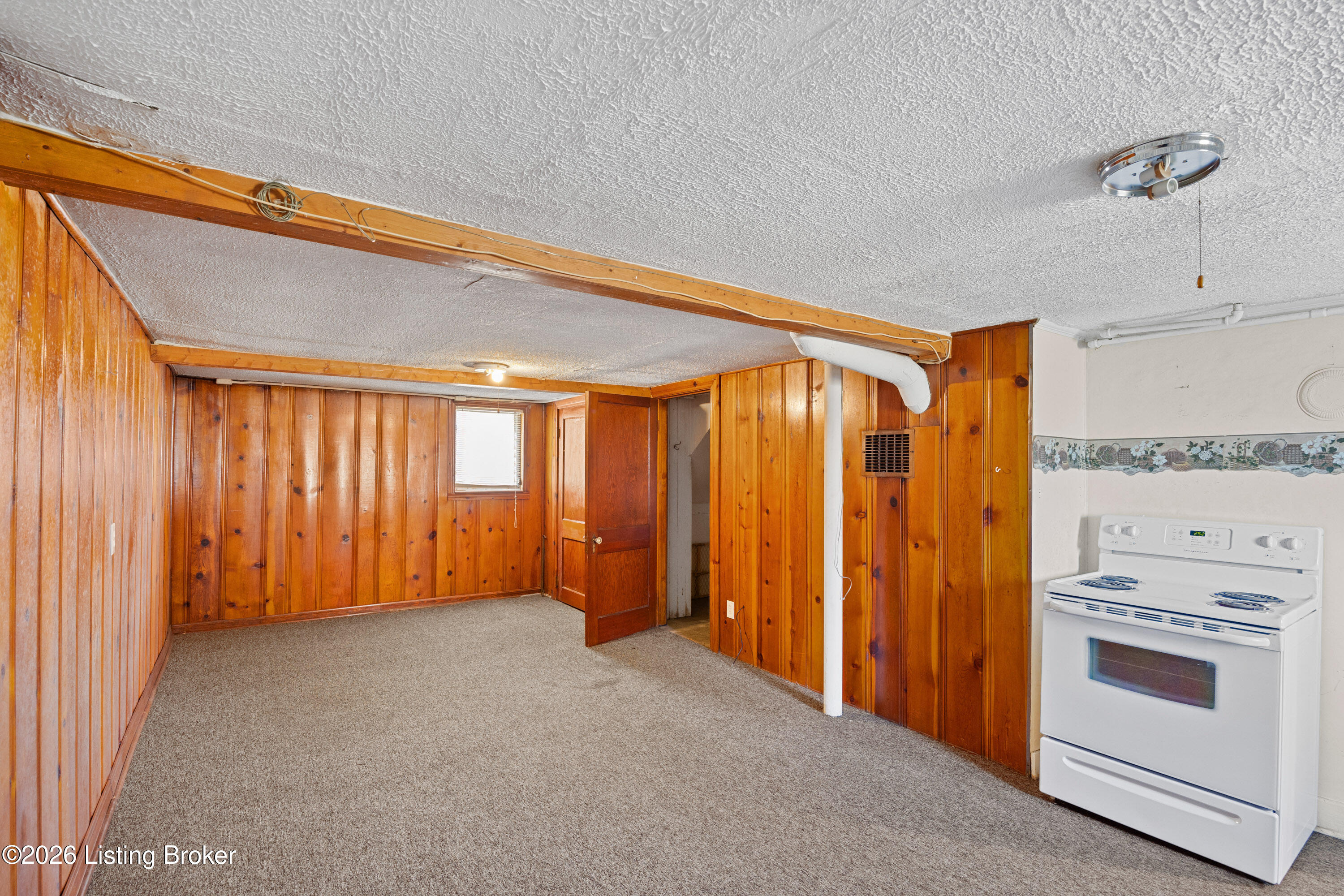 3235 Taylor Blvd Property Photo 25
