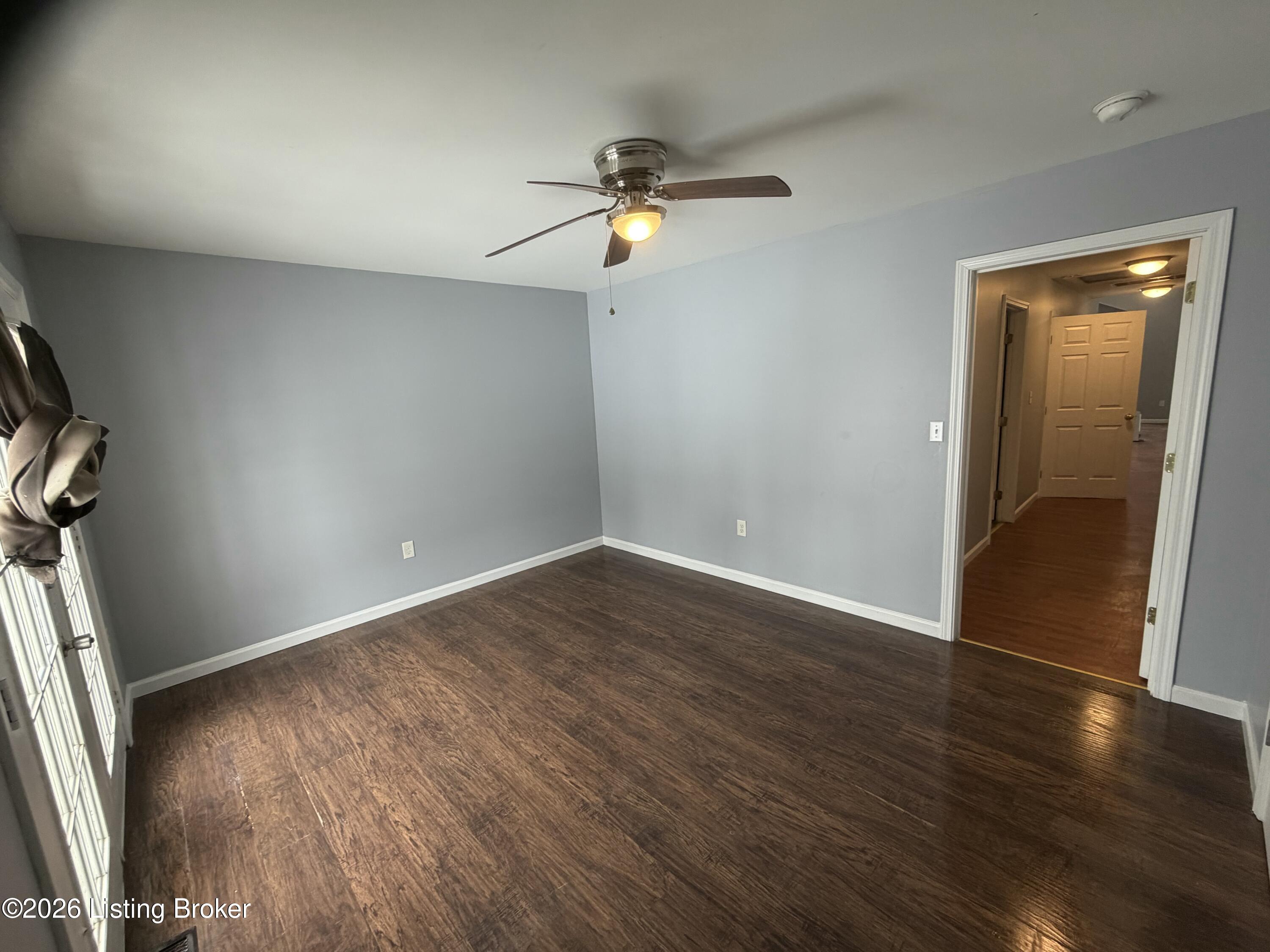 2506 Howard St Property Photo 13