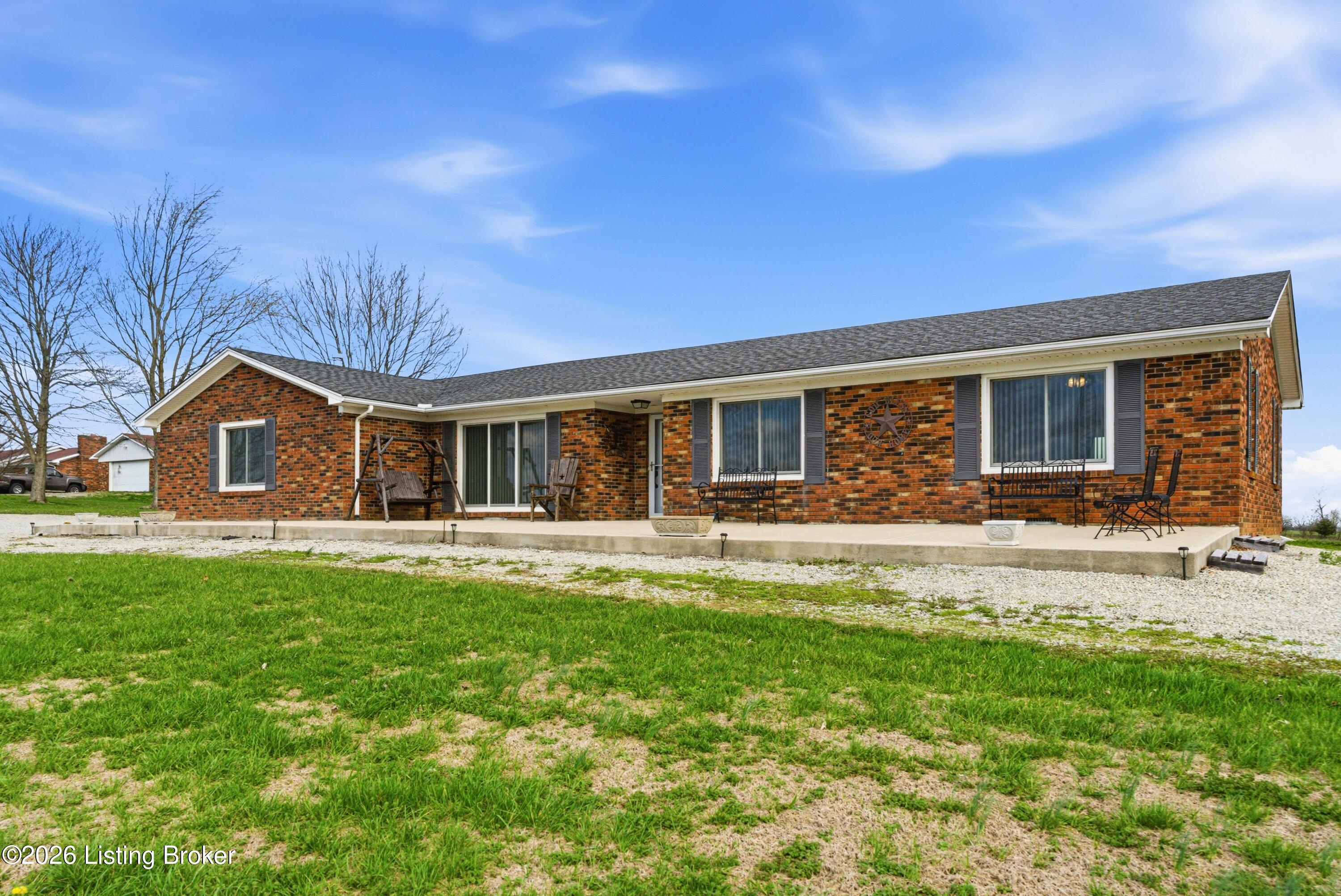 1582 Stringtown Rd Property Photo 5