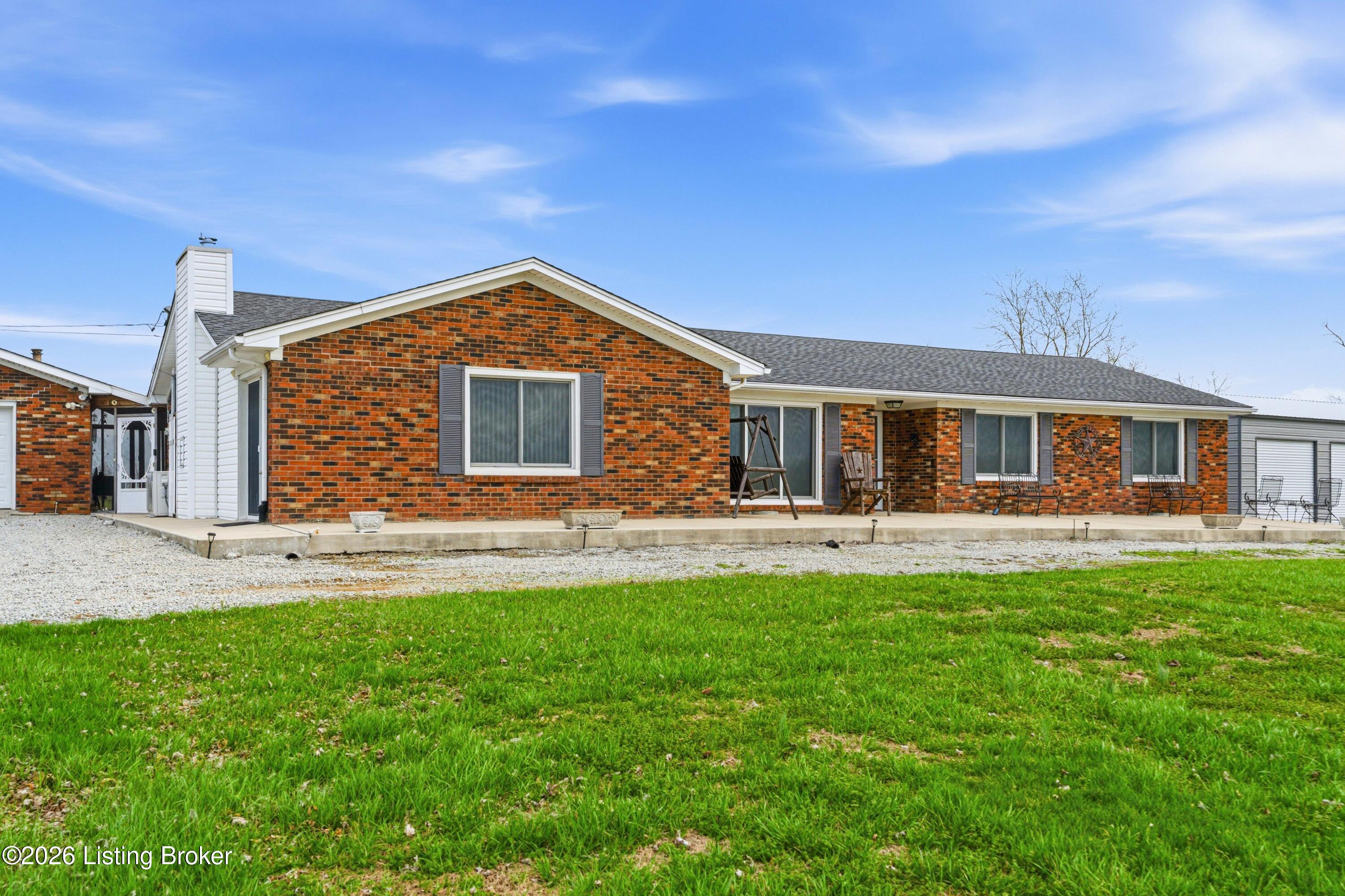 1582 Stringtown Rd Property Photo 6