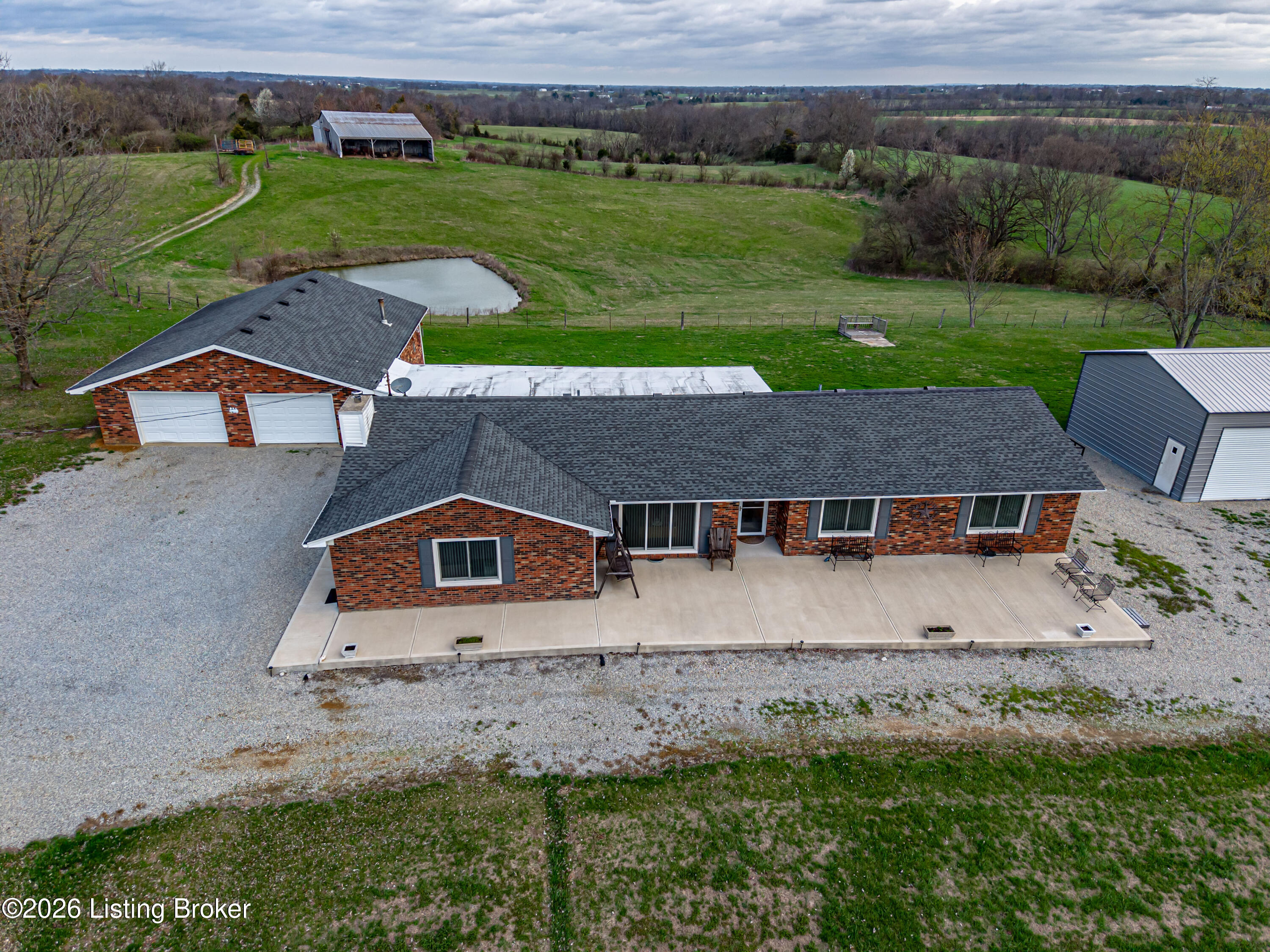 1582 Stringtown Rd Property Photo 10