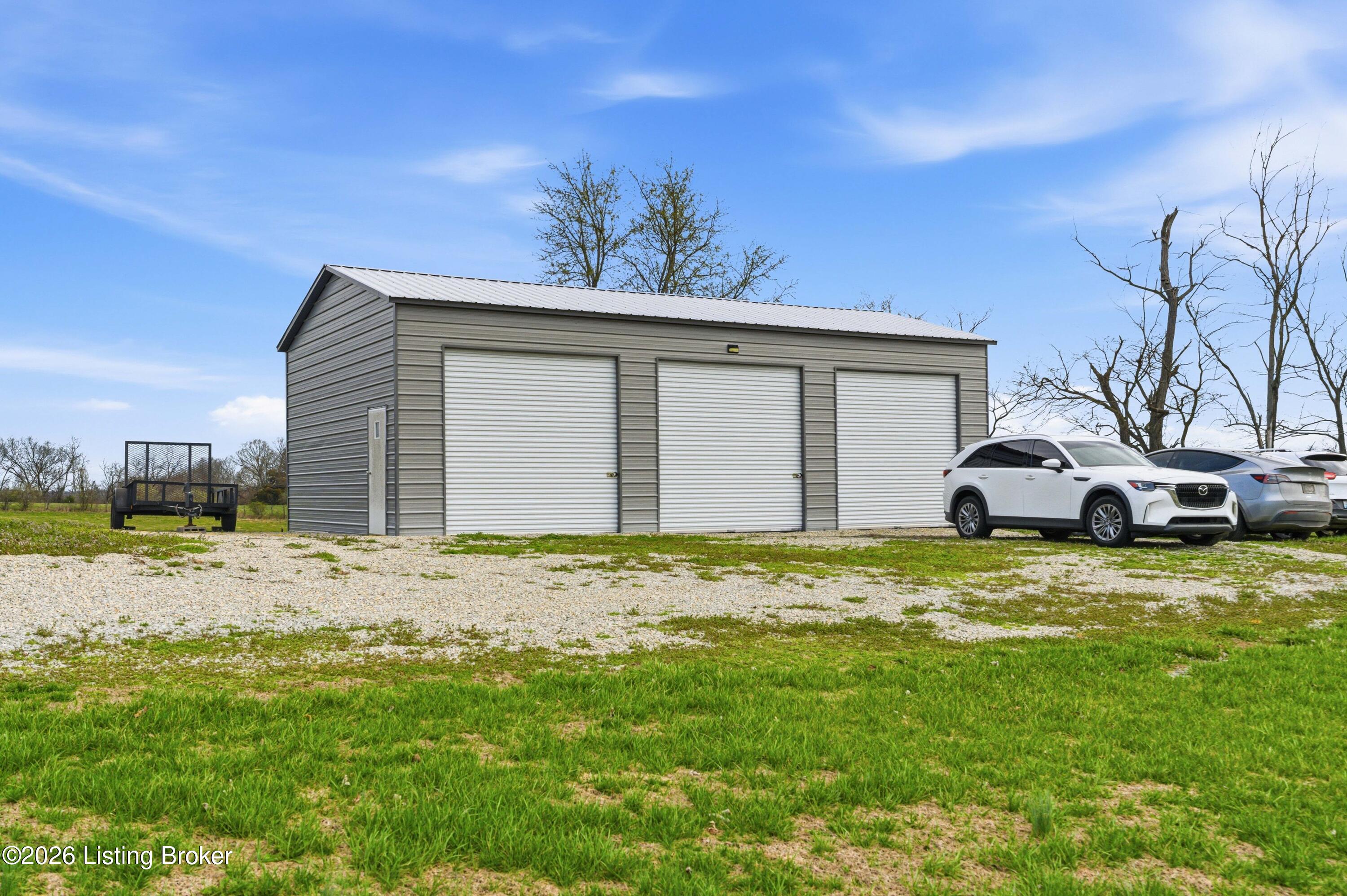 1582 Stringtown Rd Property Photo 13