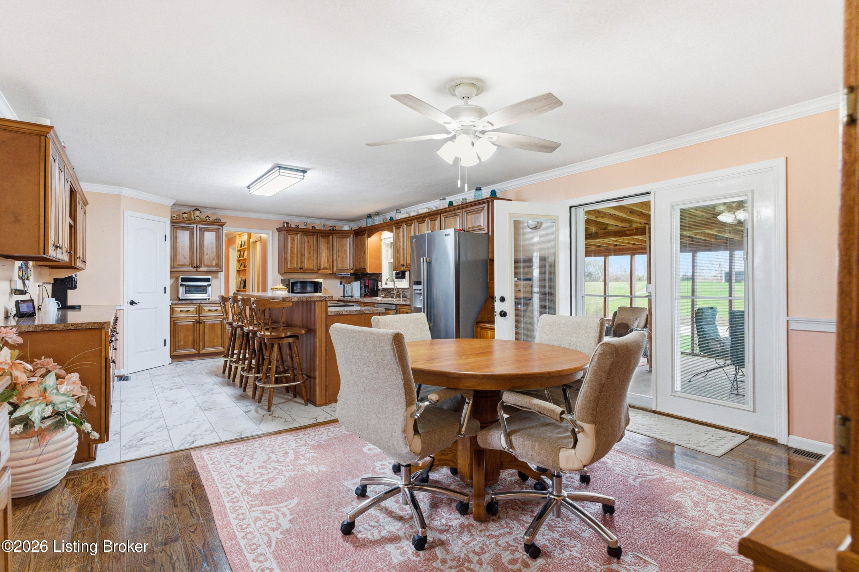 1582 Stringtown Rd Property Photo 18