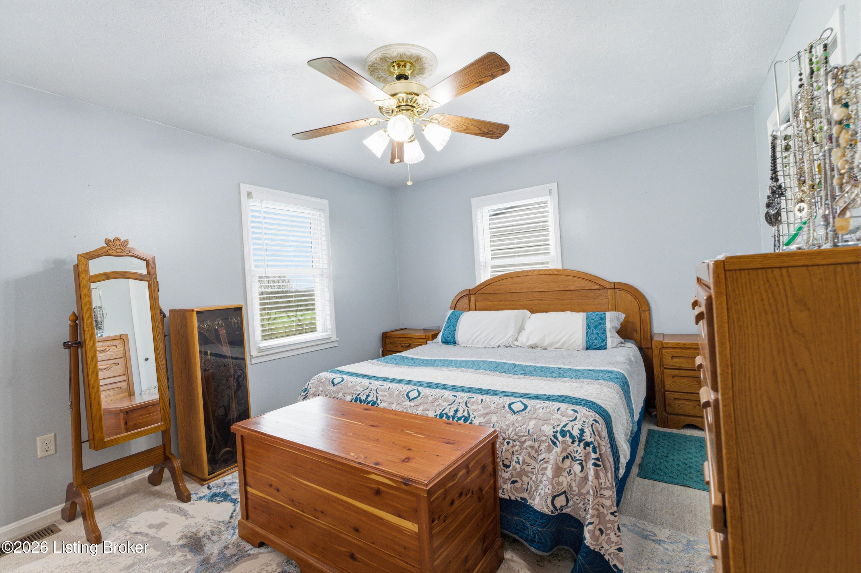 1582 Stringtown Rd Property Photo 35