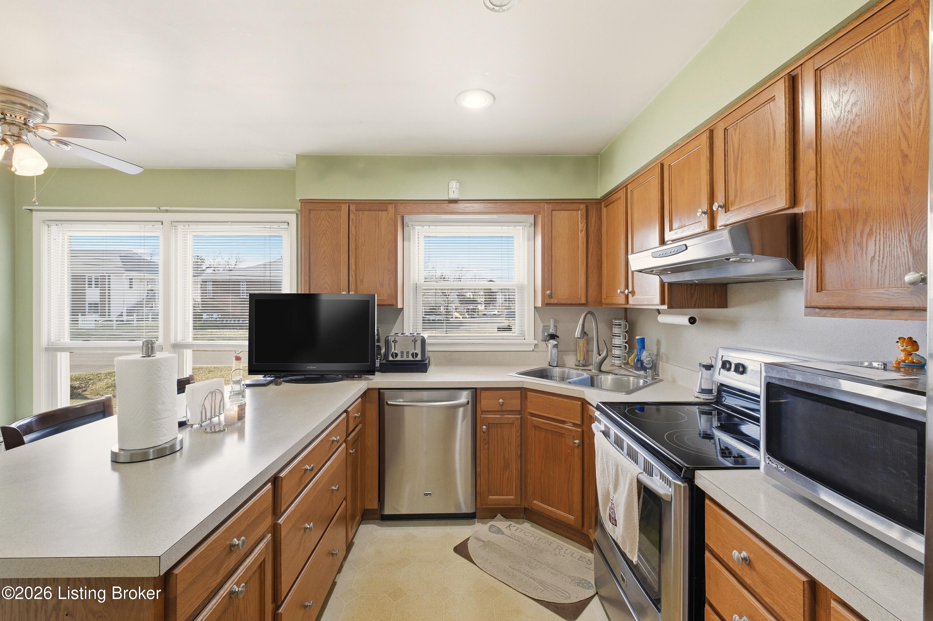 10501 Lawrencekirk Ct Property Photo 17