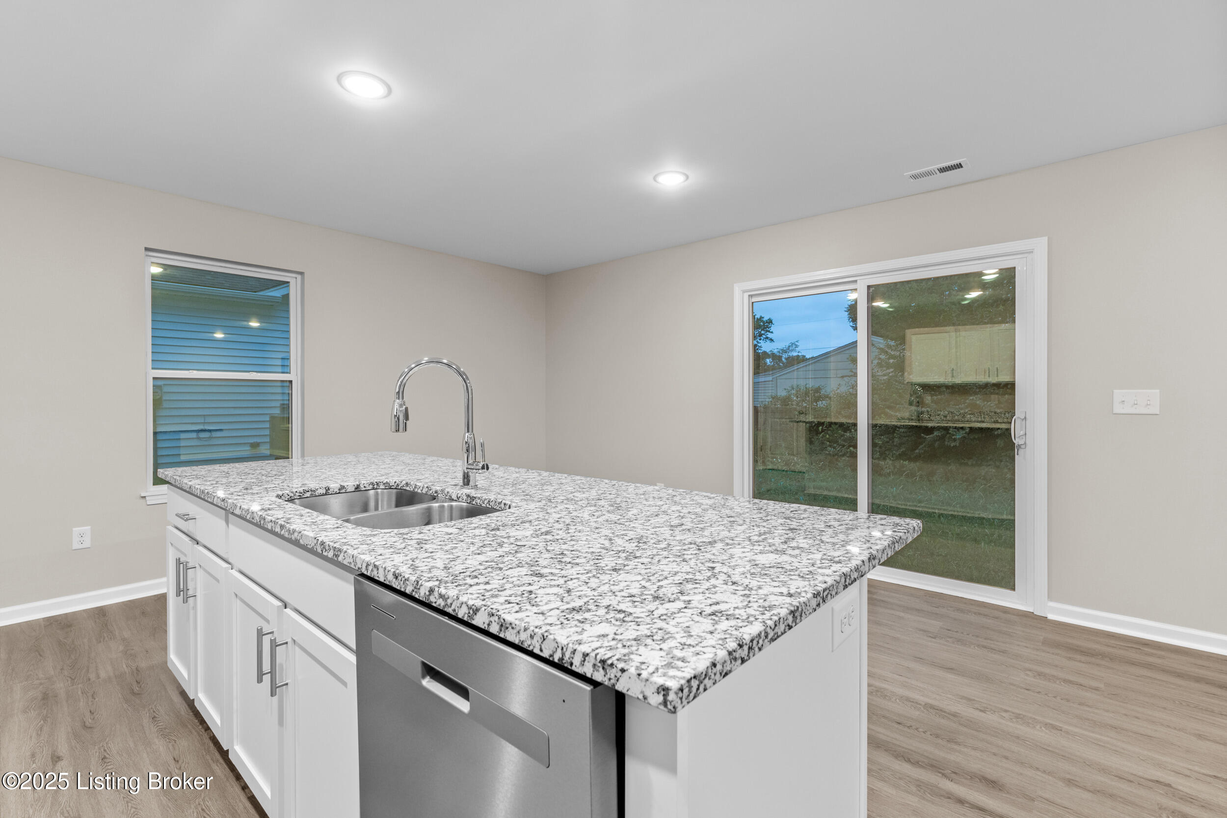 3208 Maldon Ct Property Photo 7