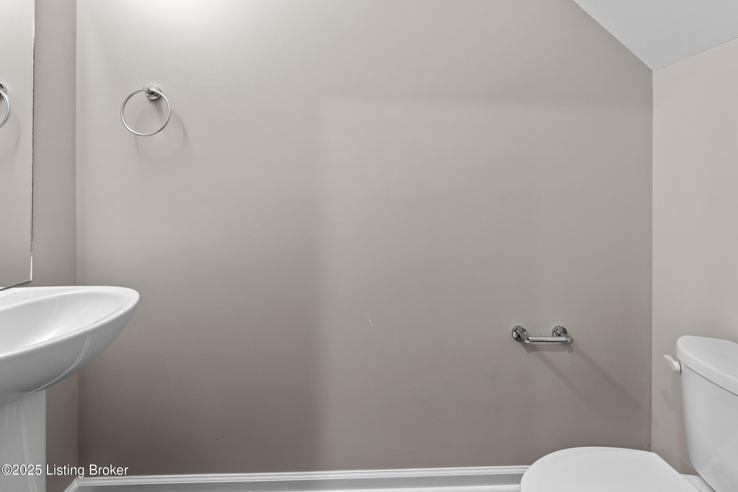 3208 Maldon Ct Property Photo 9