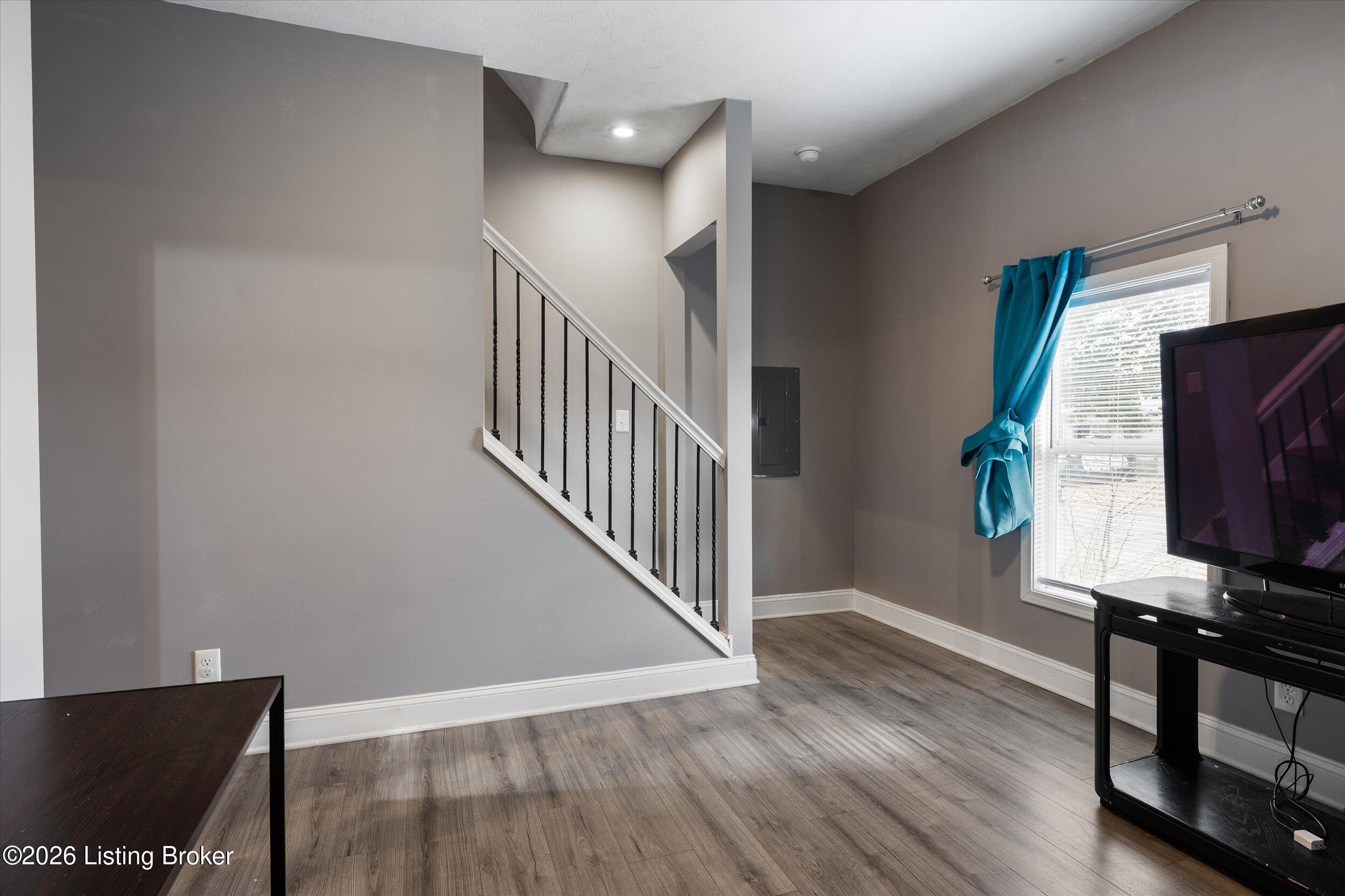 1109 Brookline Ave Property Photo 14