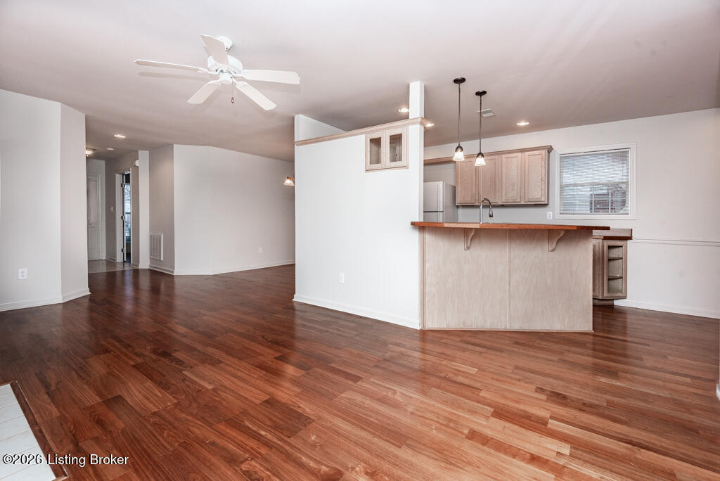 1107 Belmont Park Way Property Photo 6
