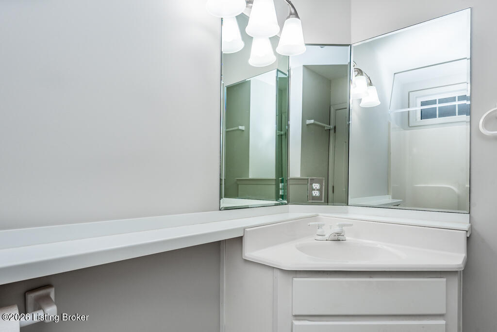 1107 Belmont Park Way Property Photo 26