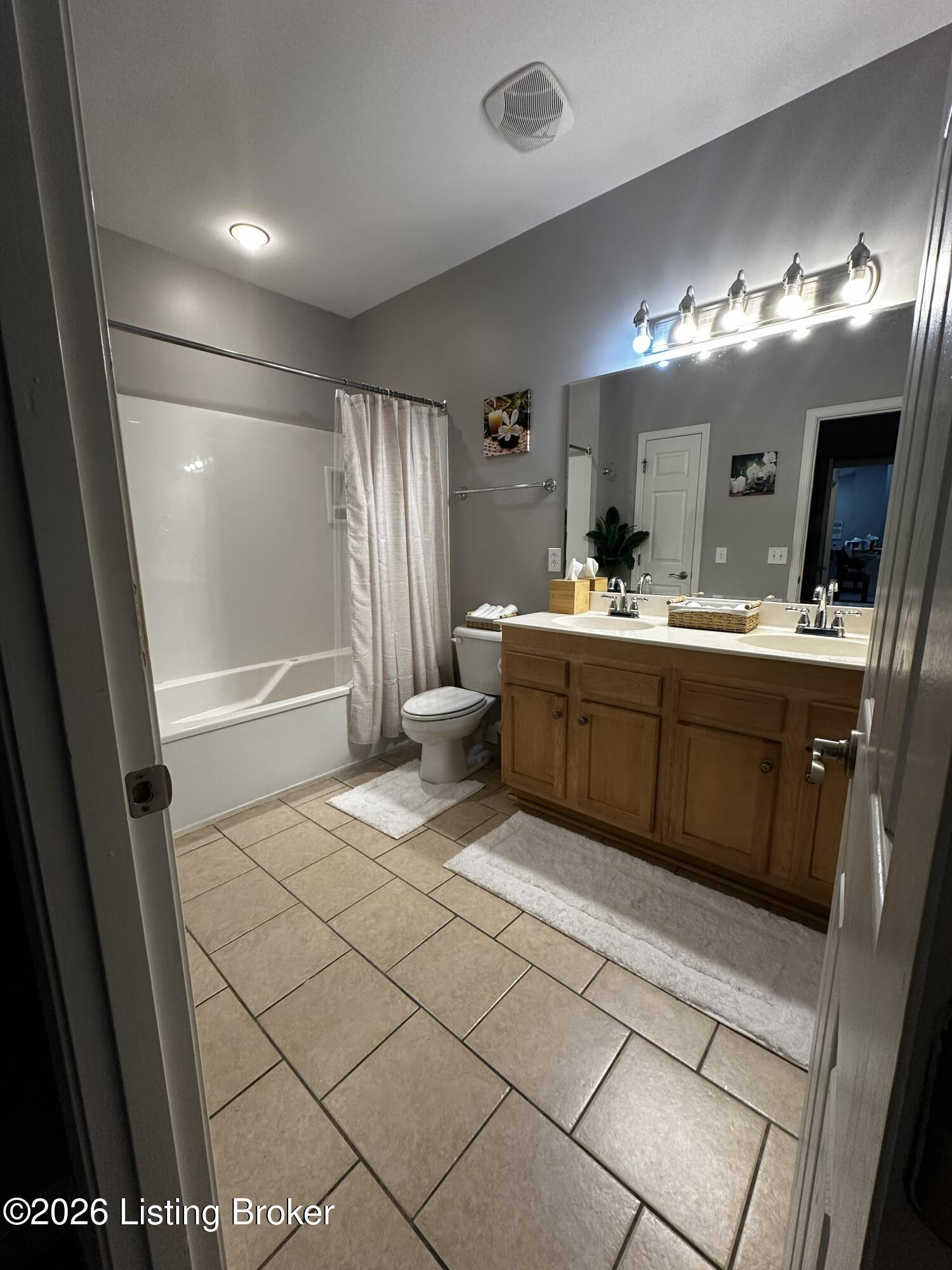 1707364 Property Photo 8