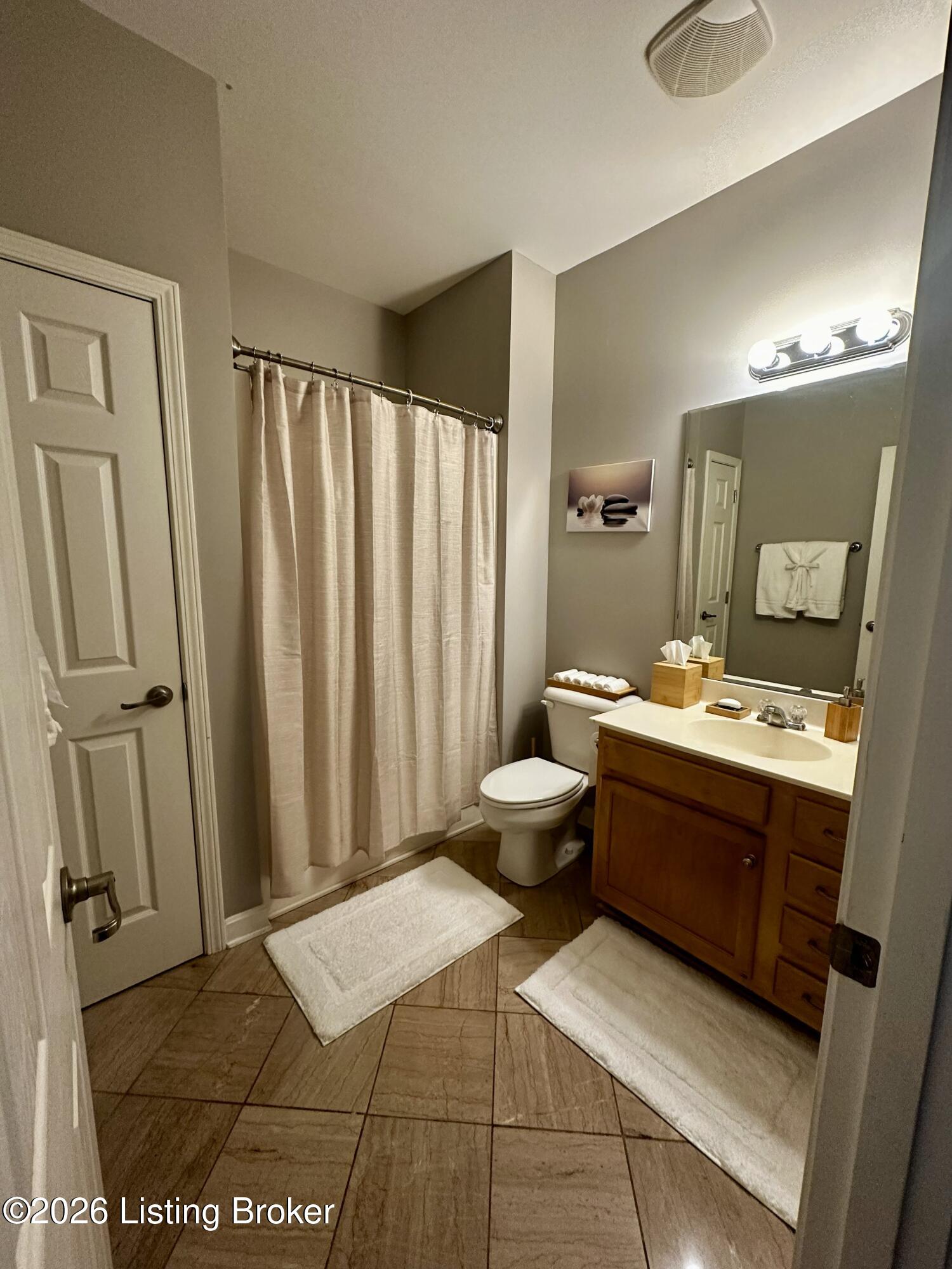 1707364 Property Photo 10