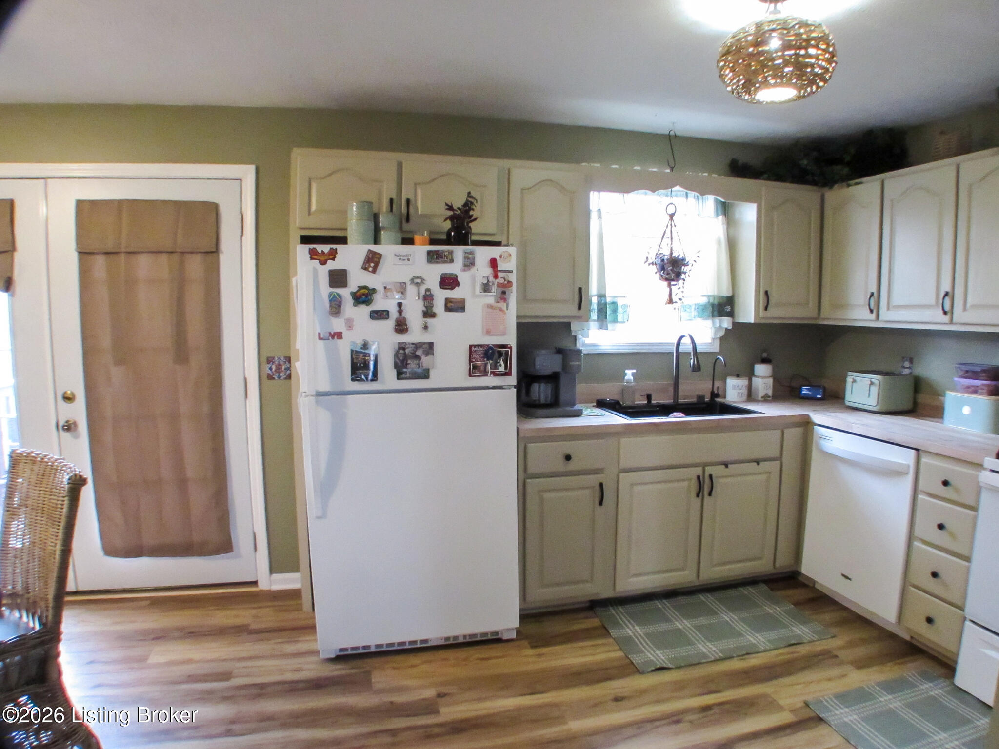 169 Centerview Rough River Ln Property Photo 6