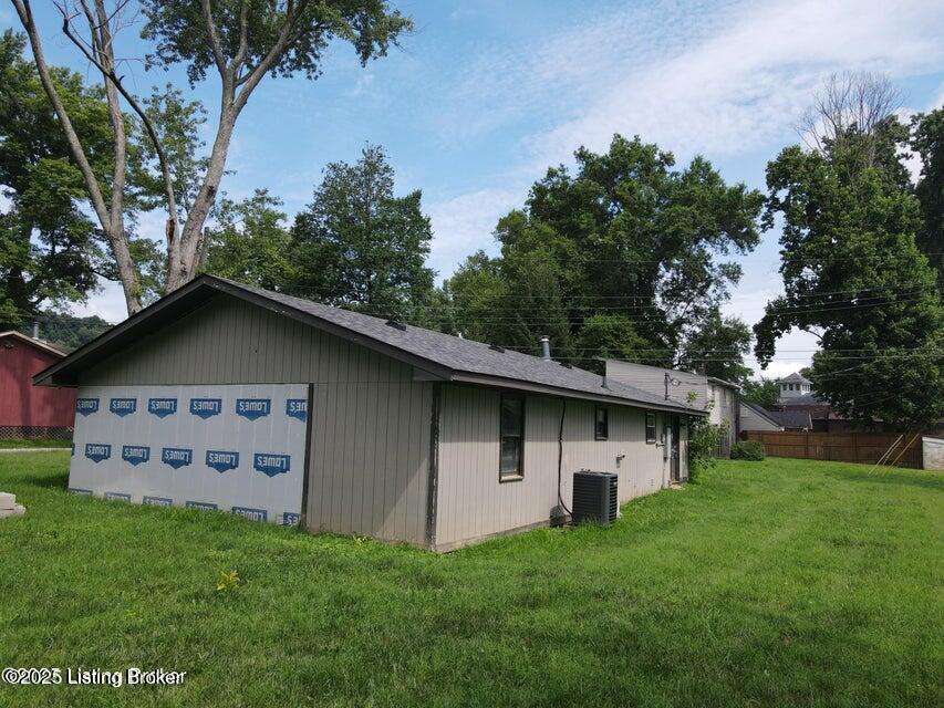 6320 Jefferson St Property Photo 3
