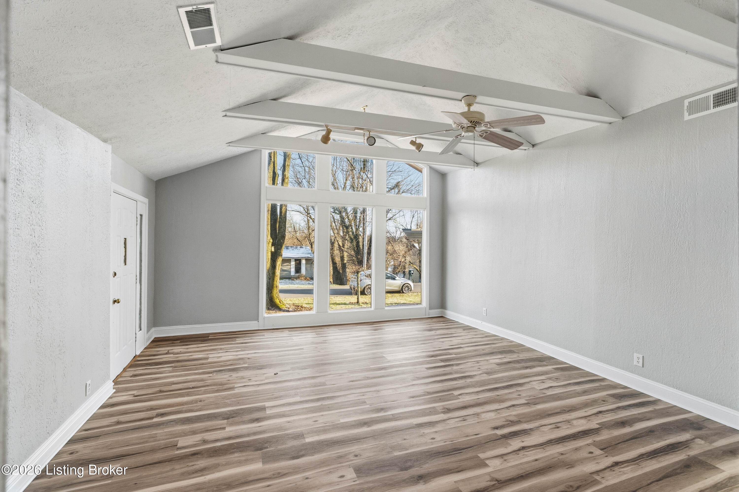 849 Bass Ln Property Photo 5