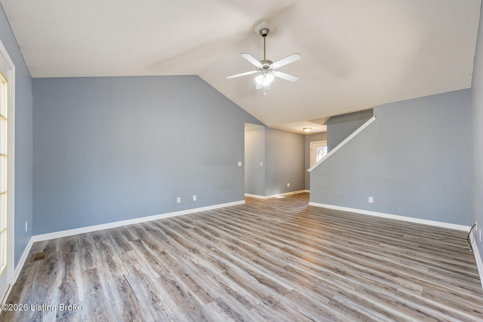 4437 Falling Leaf Dr Property Photo 6