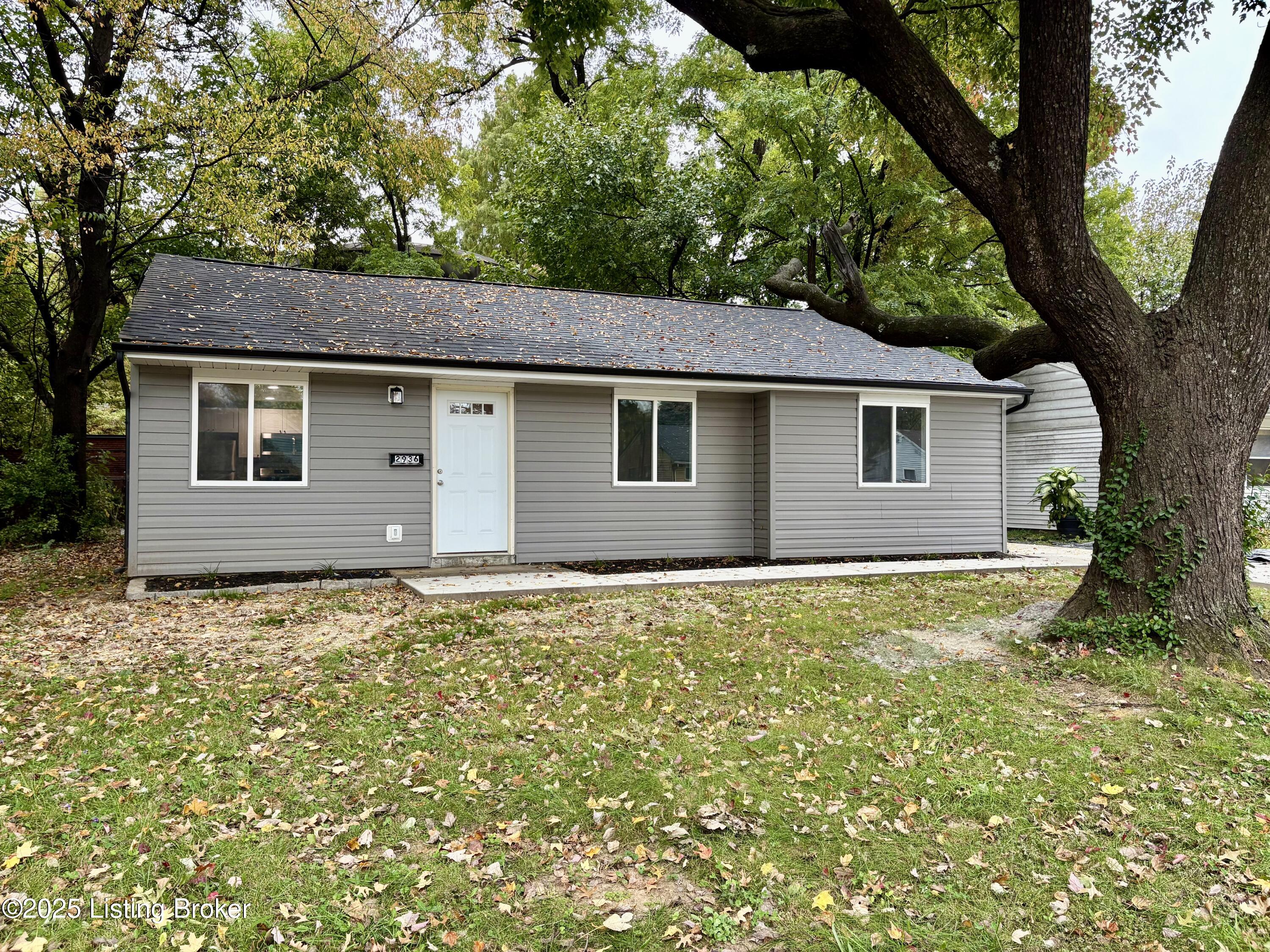 2936 Garey Ln Property Photo 1