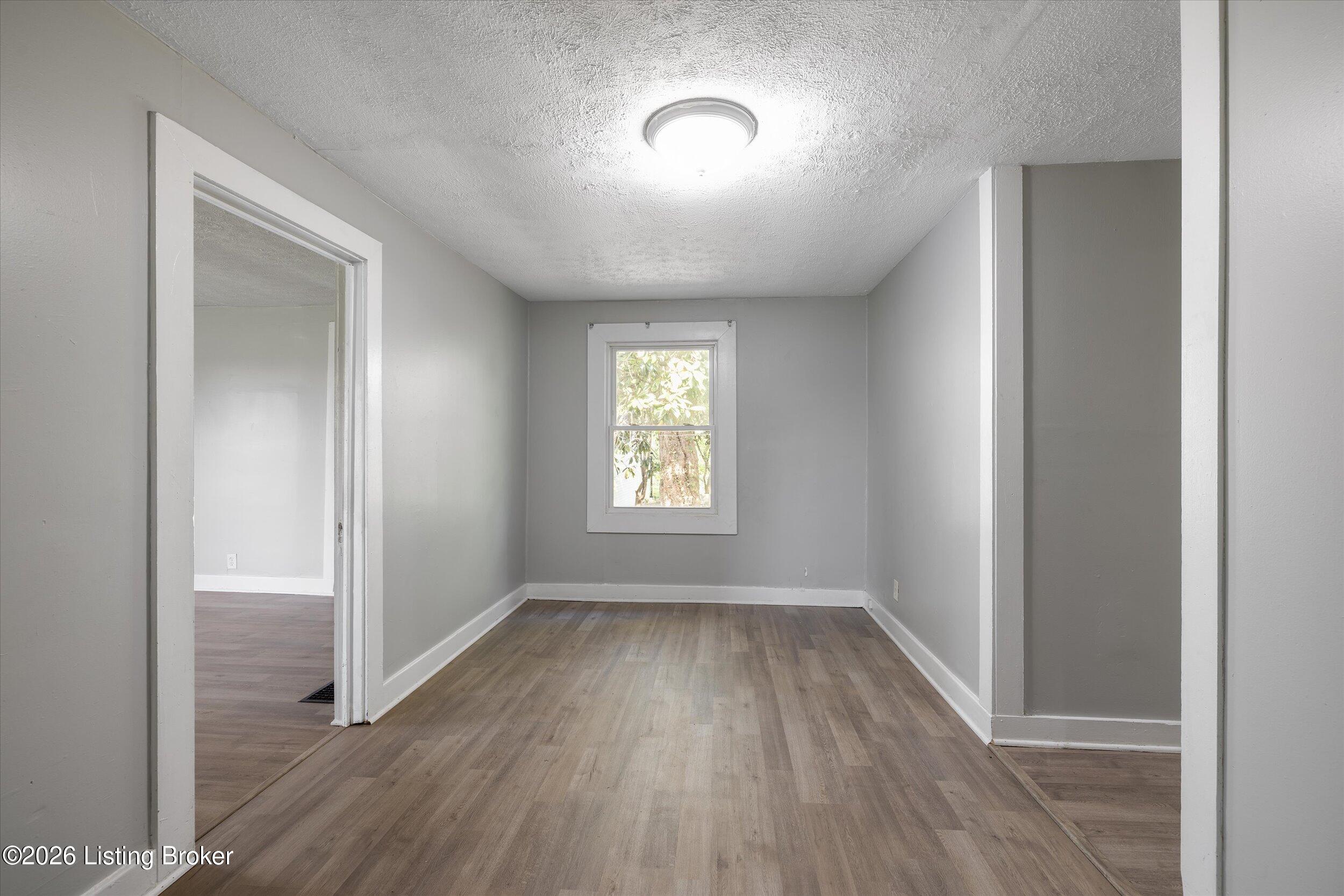 1811 Rockford Ln Property Photo 4