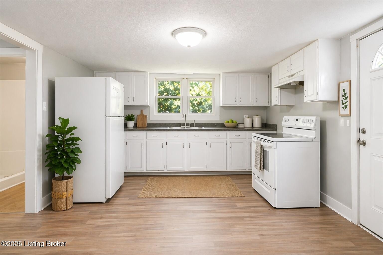 1811 Rockford Ln Property Photo 8