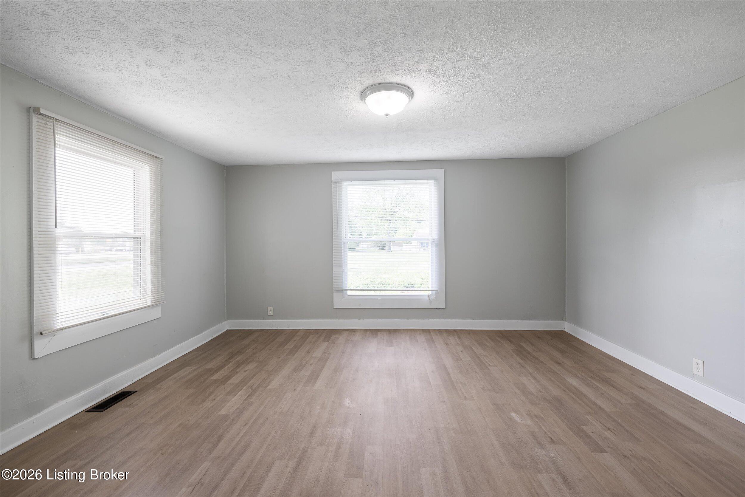 1811 Rockford Ln Property Photo 14