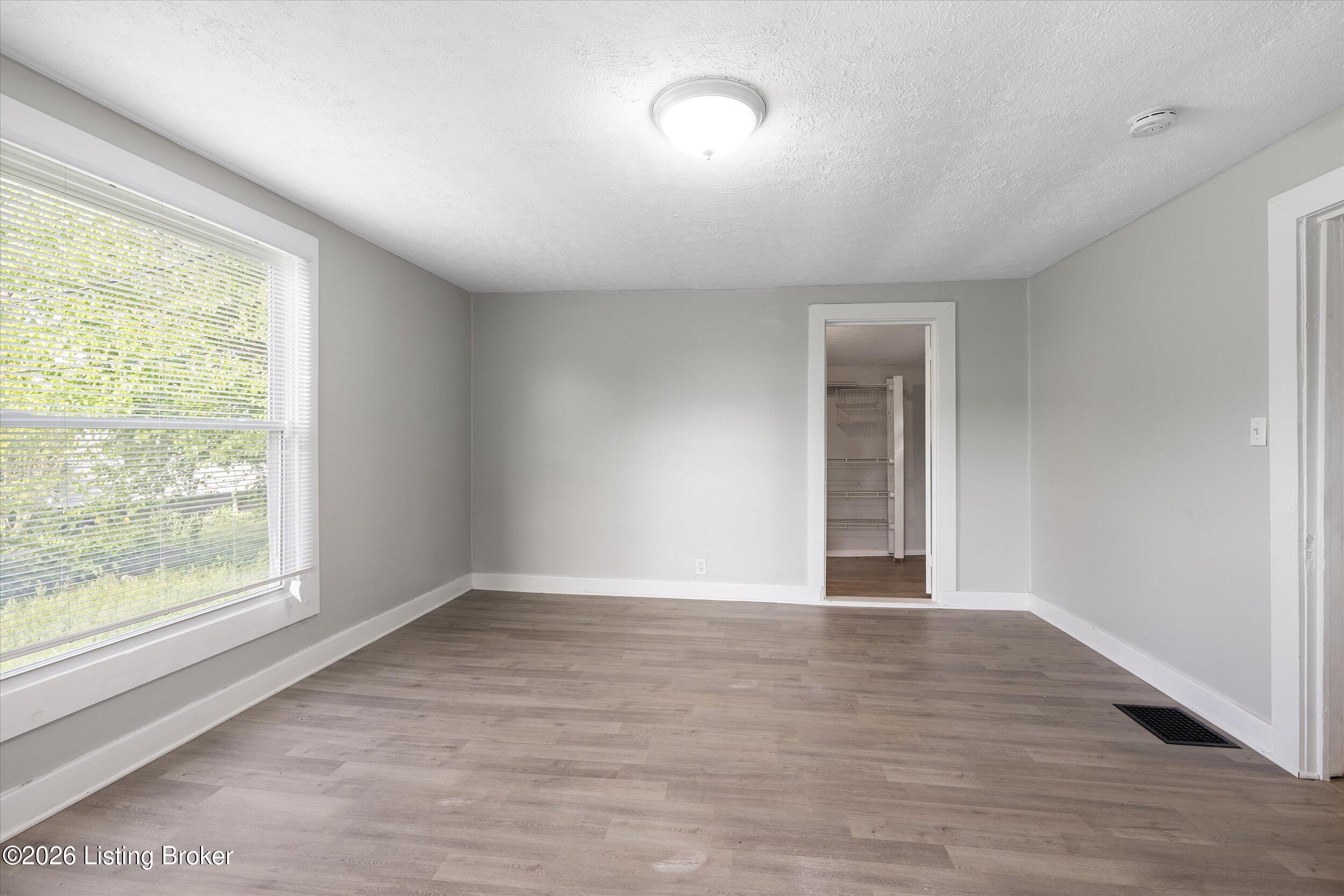 1811 Rockford Ln Property Photo 15
