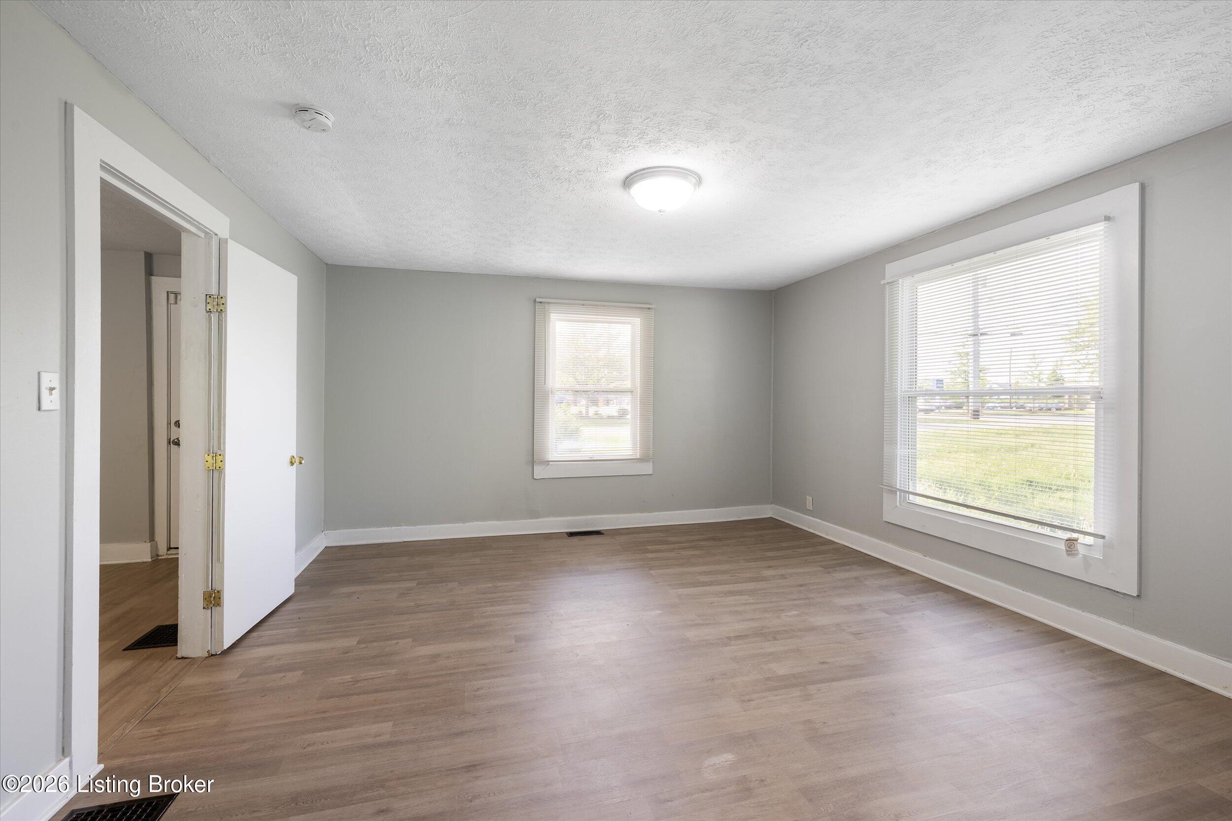 1811 Rockford Ln Property Photo 16
