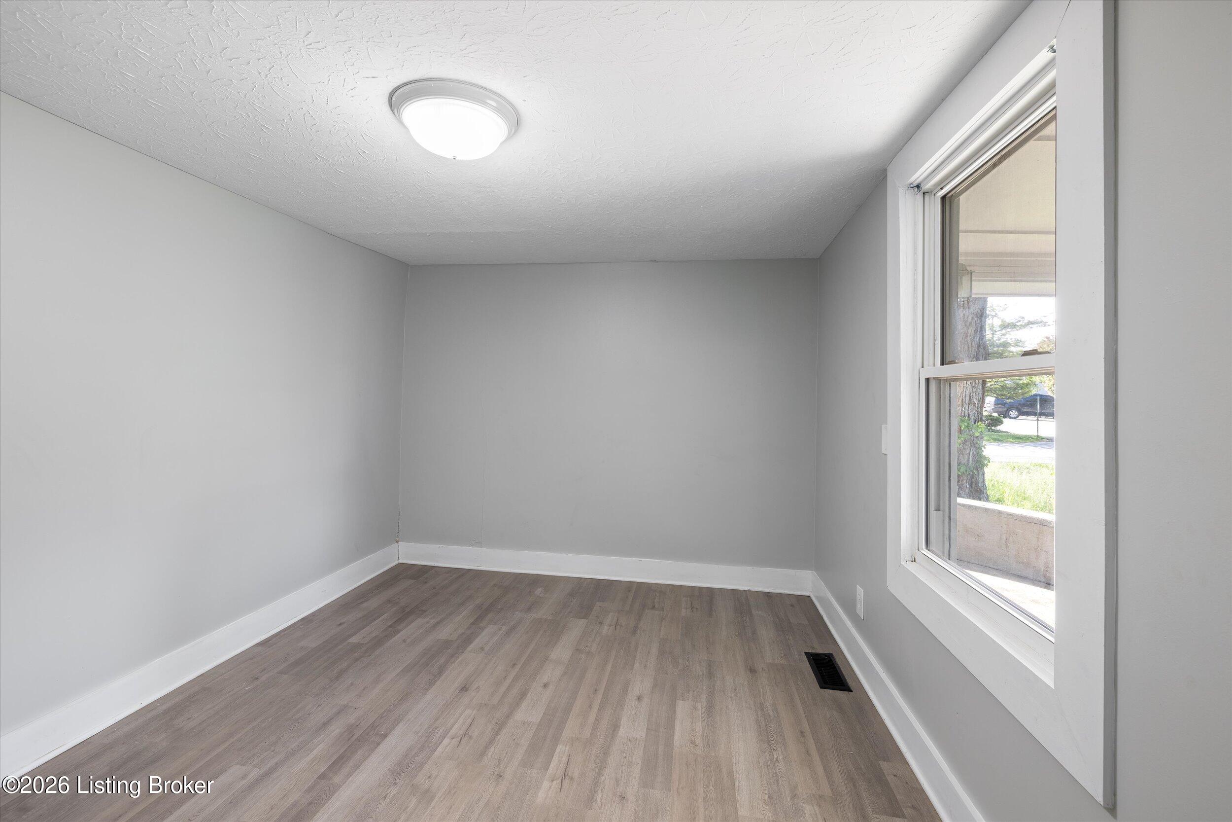 1811 Rockford Ln Property Photo 18