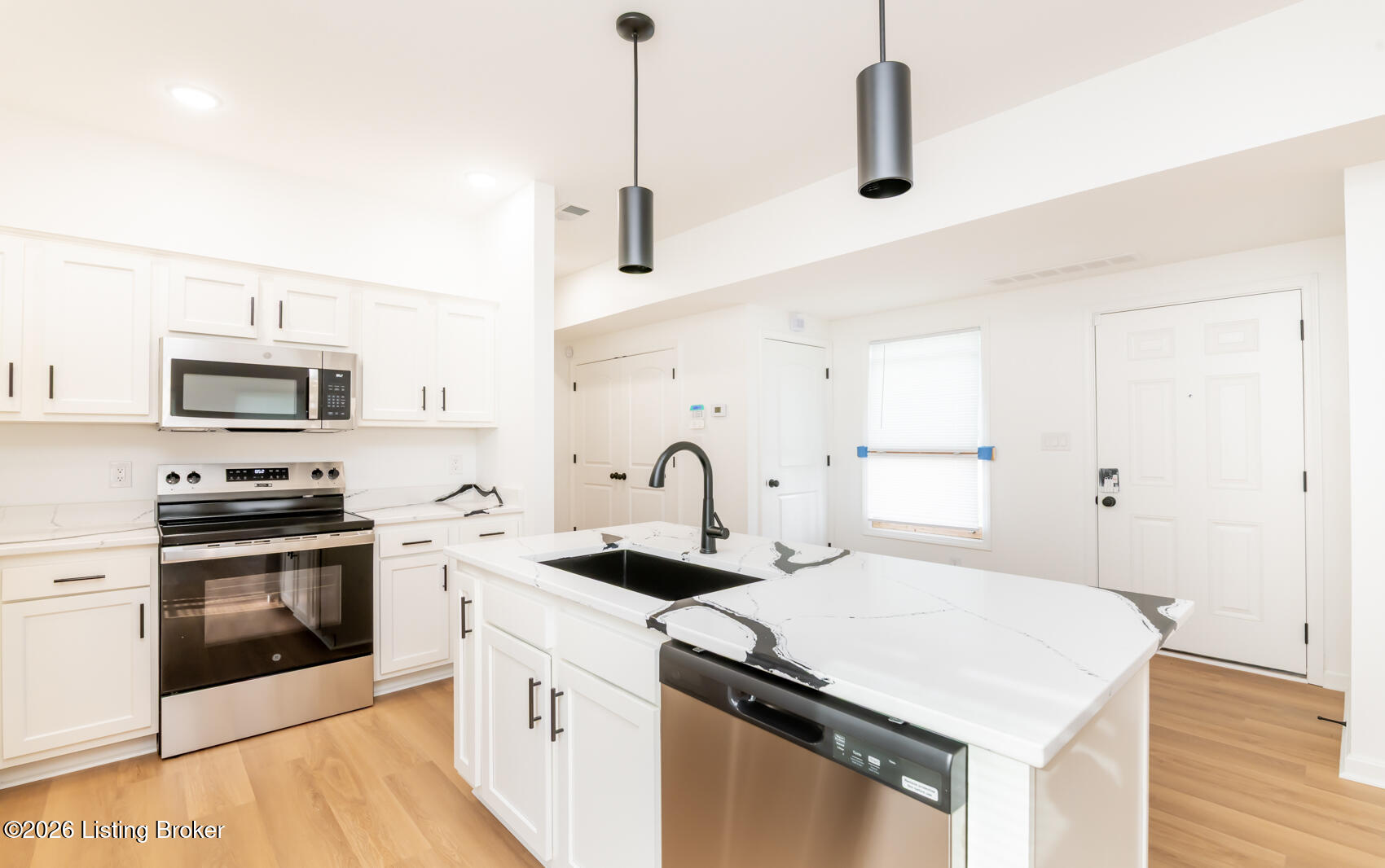 2226 Magazine St Property Photo 10