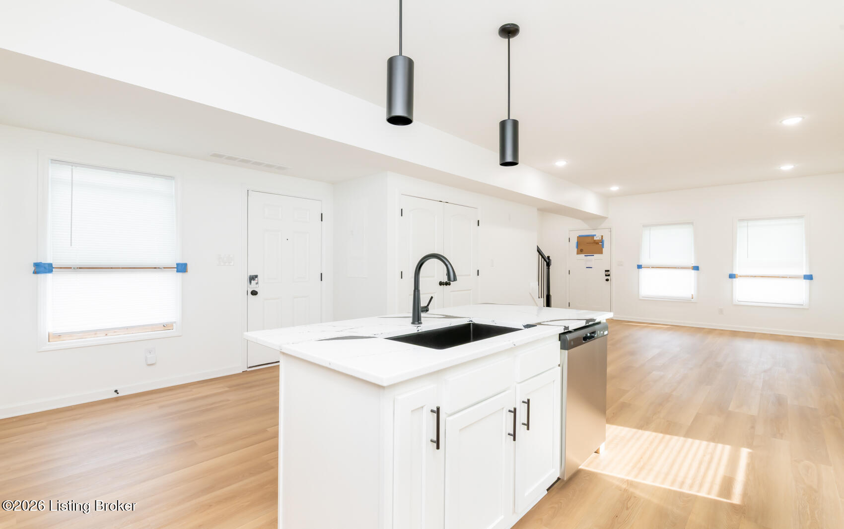2226 Magazine St Property Photo 11