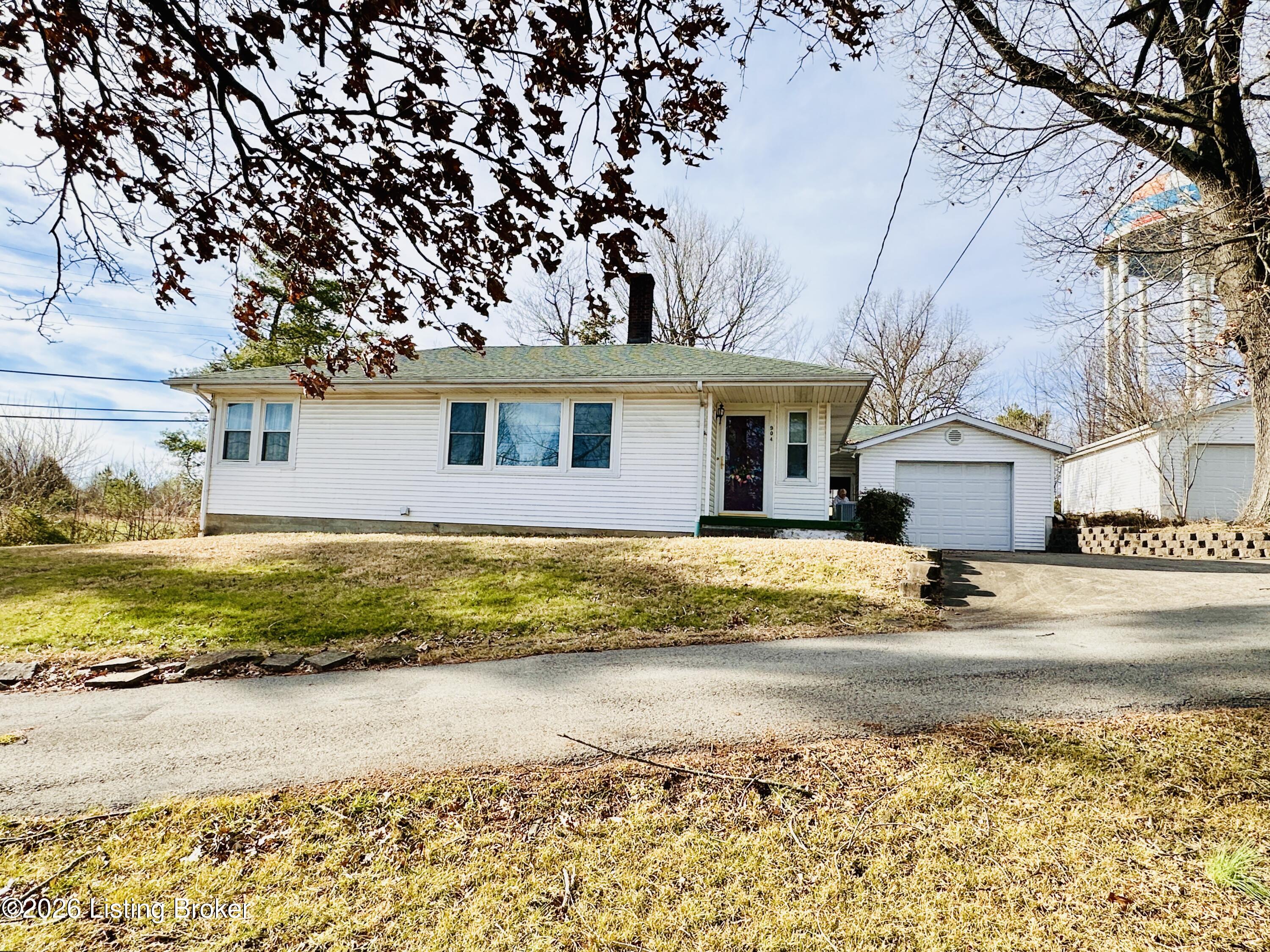 904 Brandenburg Rd Property Photo 1