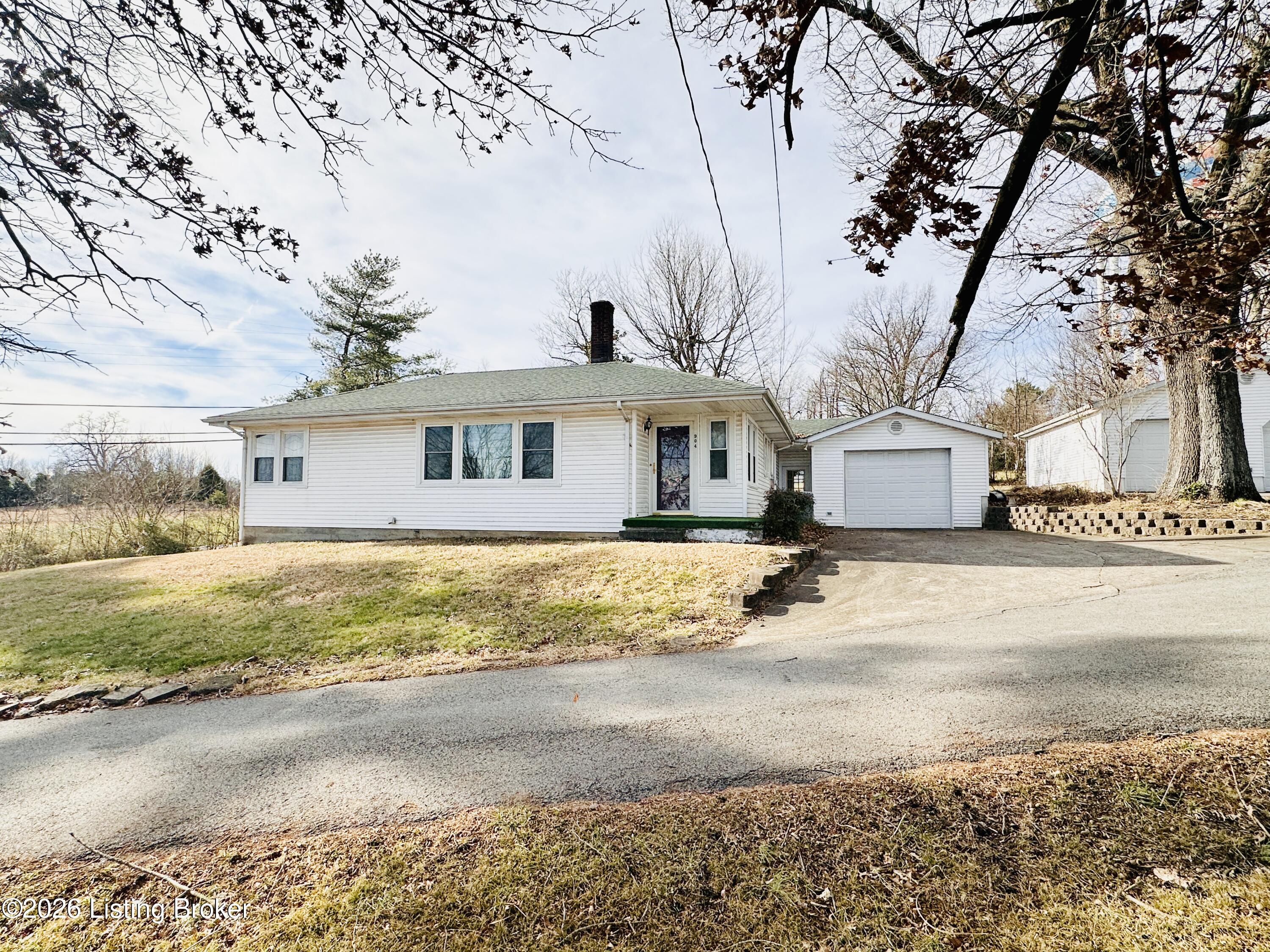 904 Brandenburg Rd Property Photo 2