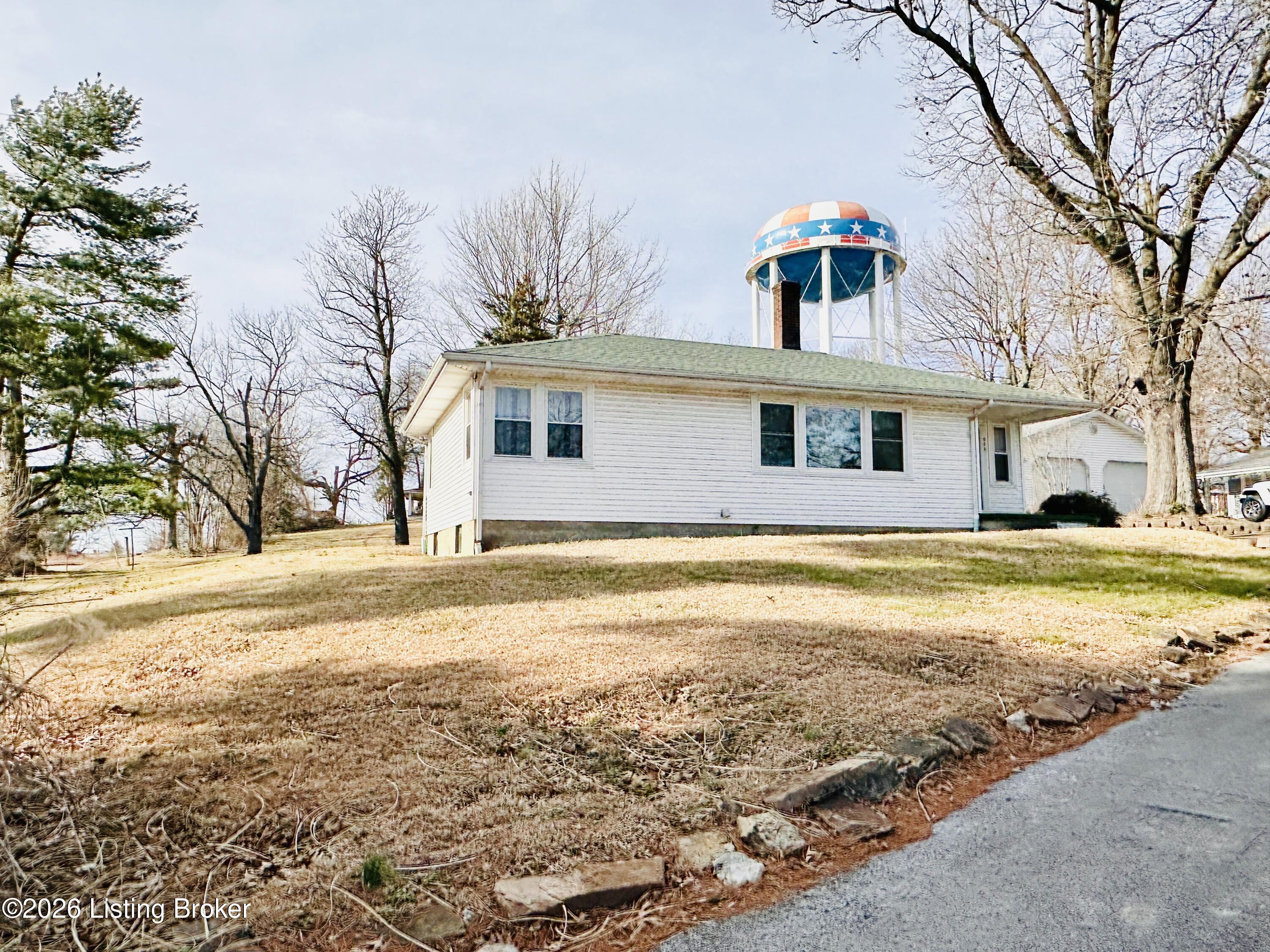904 Brandenburg Rd Property Photo 6