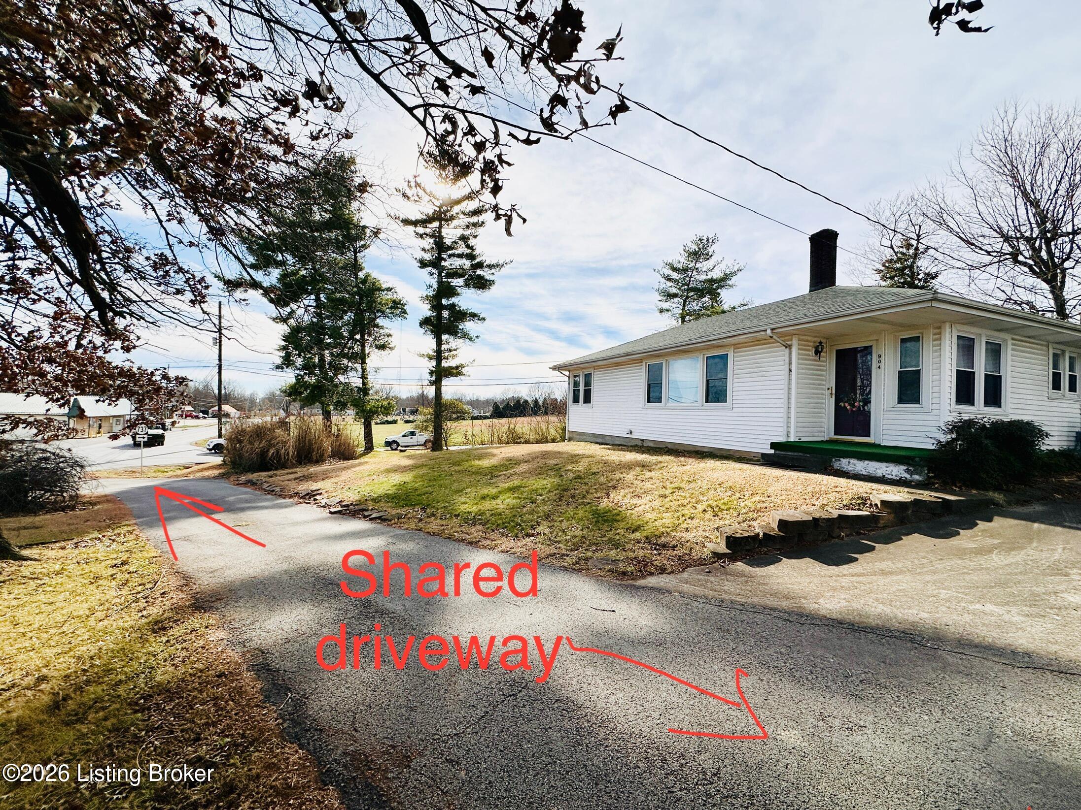 904 Brandenburg Rd Property Photo 7