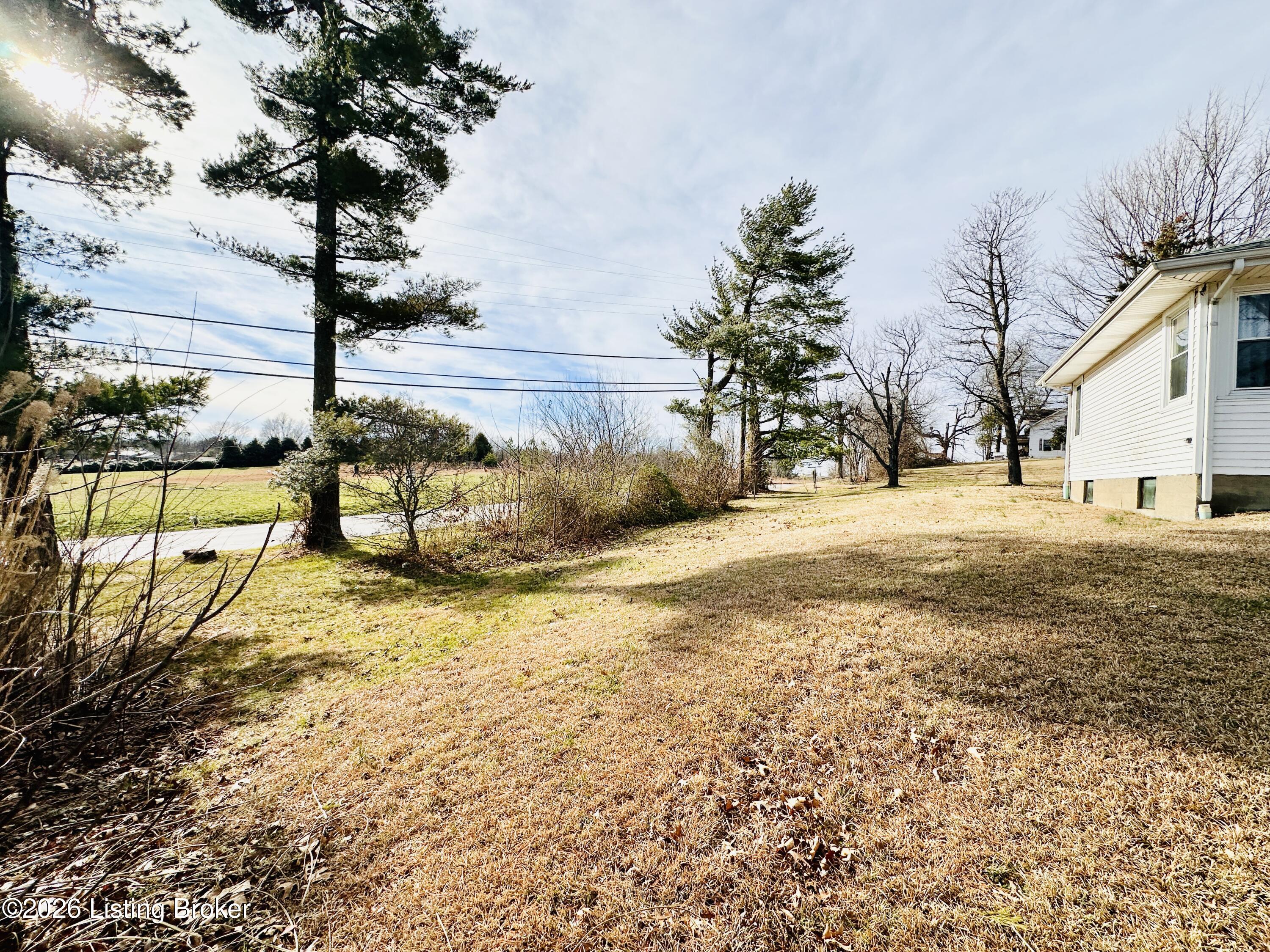904 Brandenburg Rd Property Photo 8