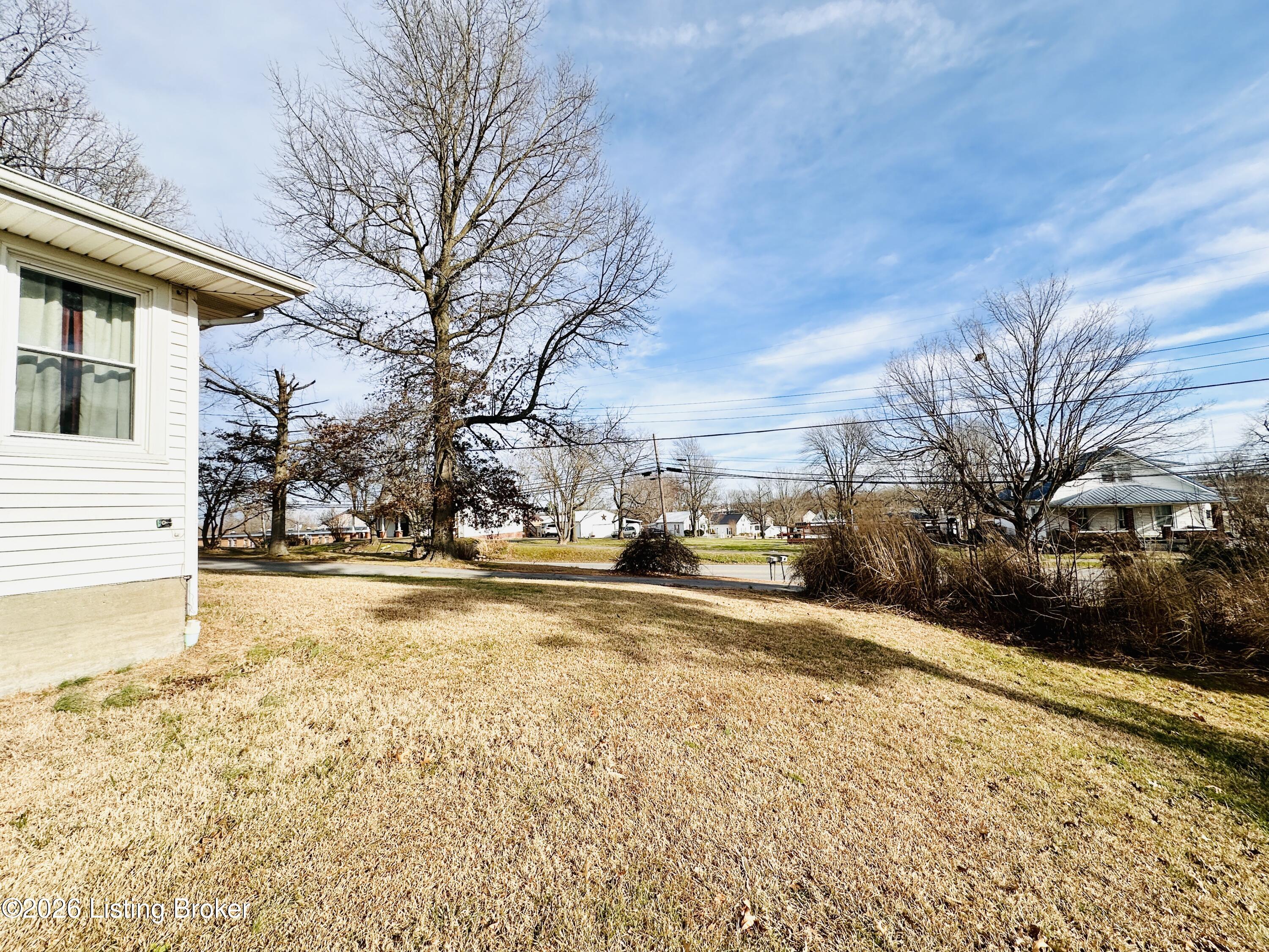 904 Brandenburg Rd Property Photo 12