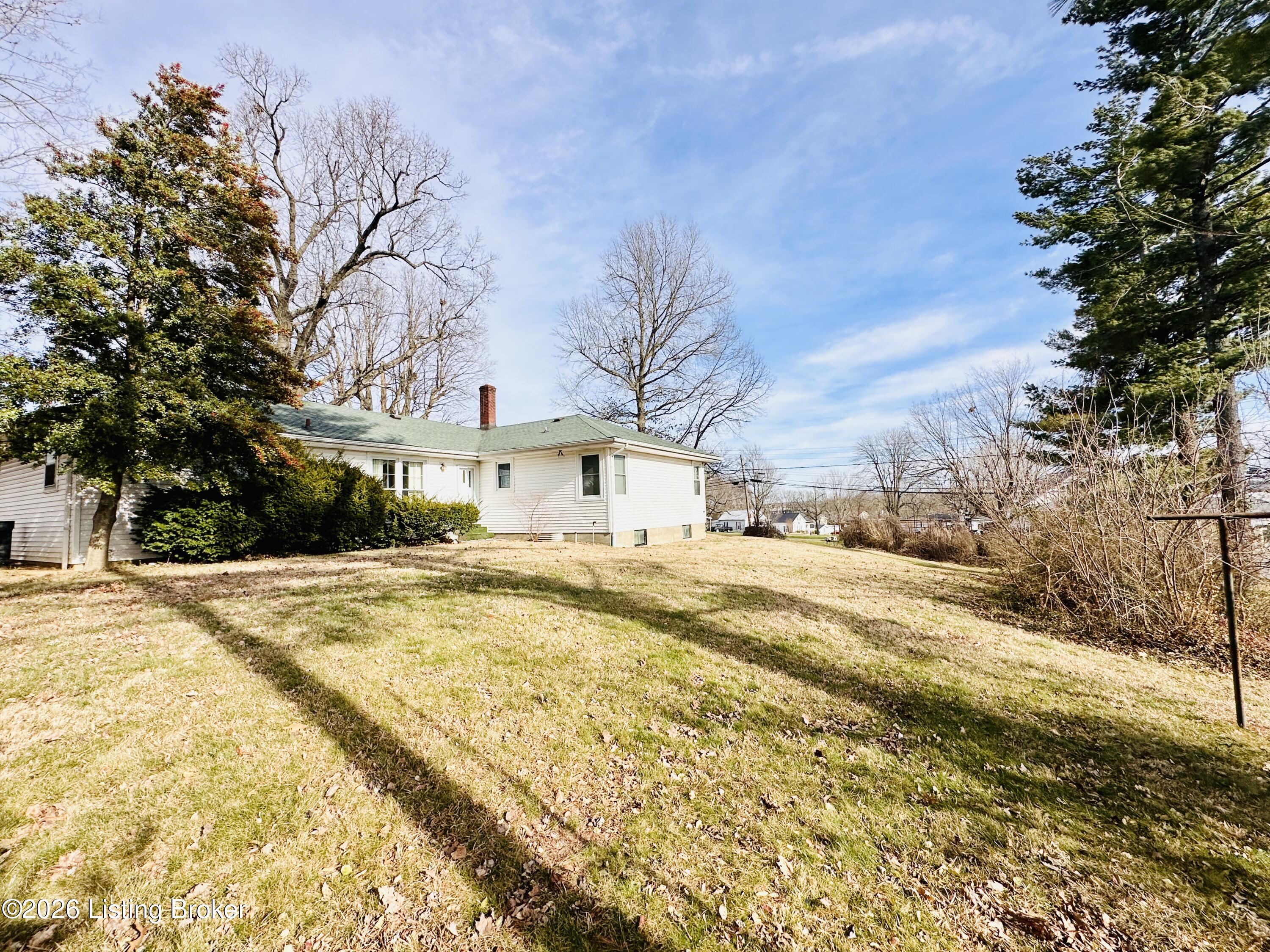 904 Brandenburg Rd Property Photo 16
